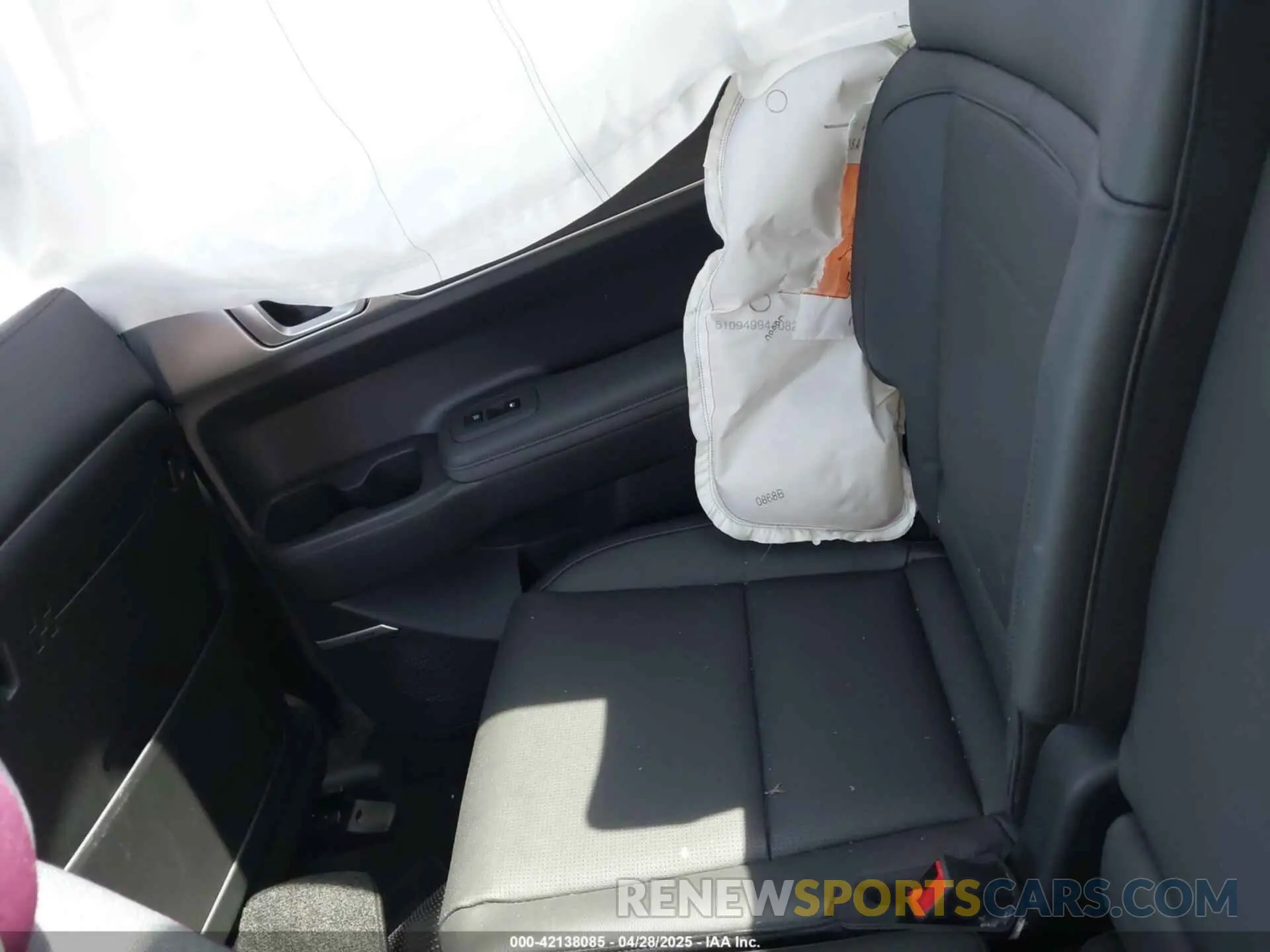 8 Фотография поврежденного автомобиля 5NMP3DG1XSH034624 HYUNDAI SANTA FE HYBRID 2025