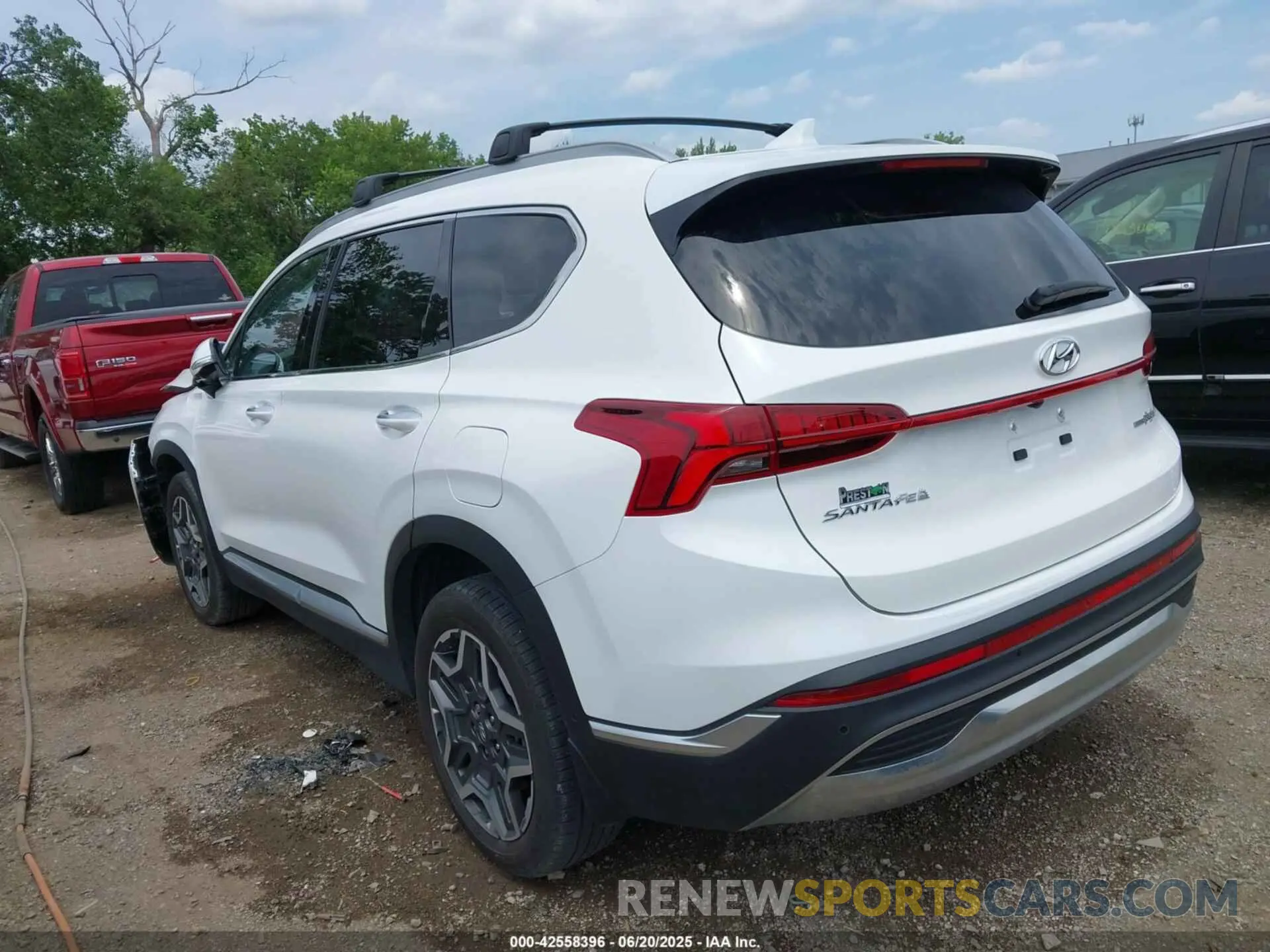 3 Photograph of a damaged car KM8S7DA20NU023396 HYUNDAI SANTA FE PLUG-IN HYBRID 2022