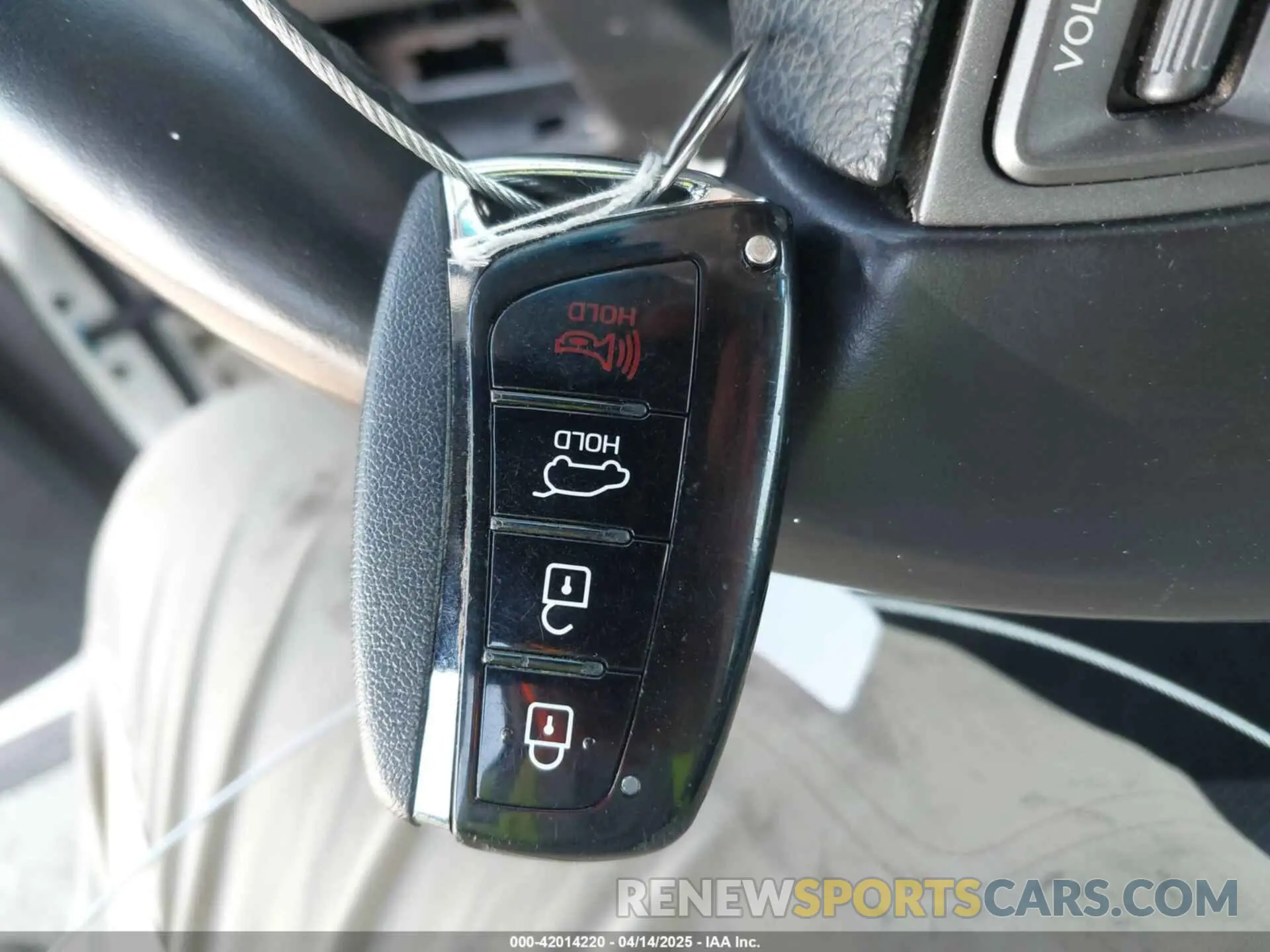 11 Фотография поврежденного автомобиля KM8SR4HF3KU305059 HYUNDAI SANTA FE XL 2019