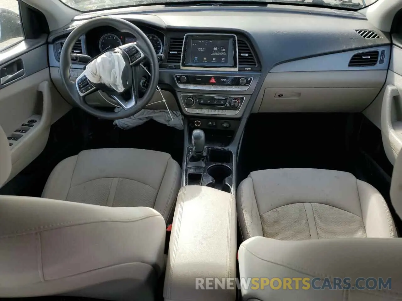8 Photograph of a damaged car 5NPE24AF0KH738316 HYUNDAI SONATA 2019