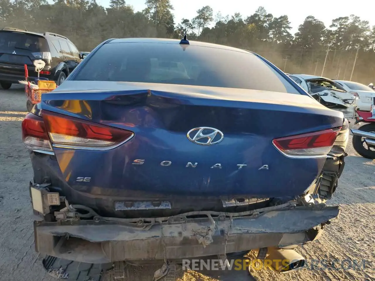 6 Фотография поврежденного автомобиля 5NPE24AF0KH738882 HYUNDAI SONATA 2019