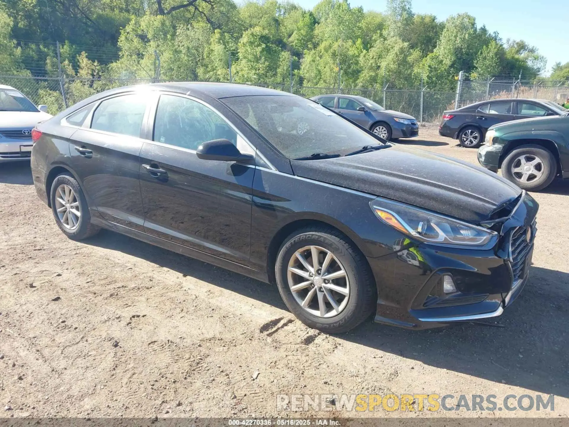 1 Фотография поврежденного автомобиля 5NPE24AF0KH746755 HYUNDAI SONATA 2019