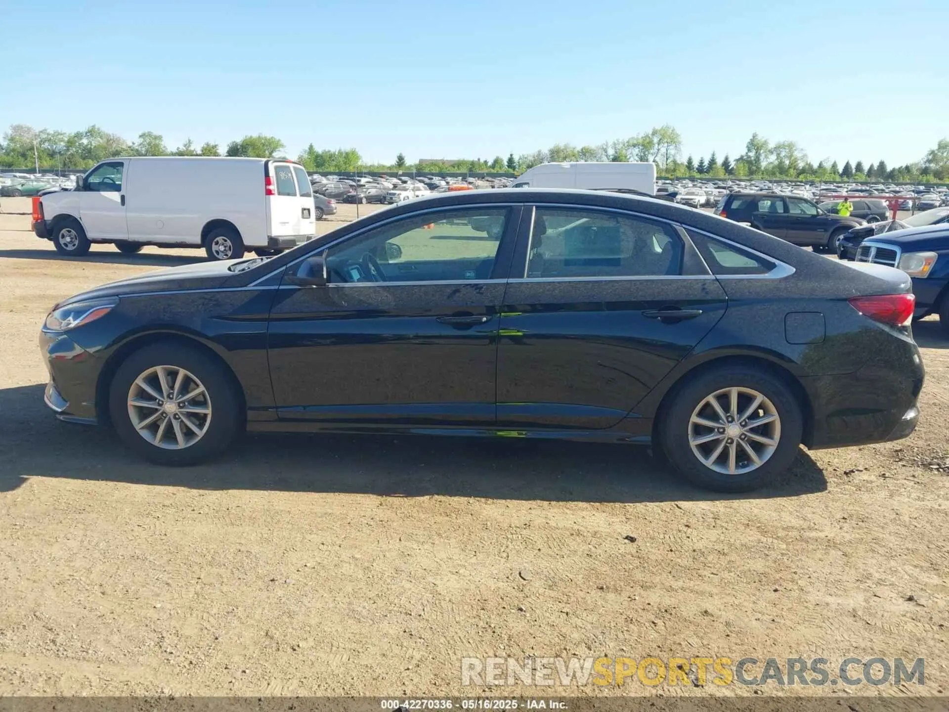 15 Фотография поврежденного автомобиля 5NPE24AF0KH746755 HYUNDAI SONATA 2019