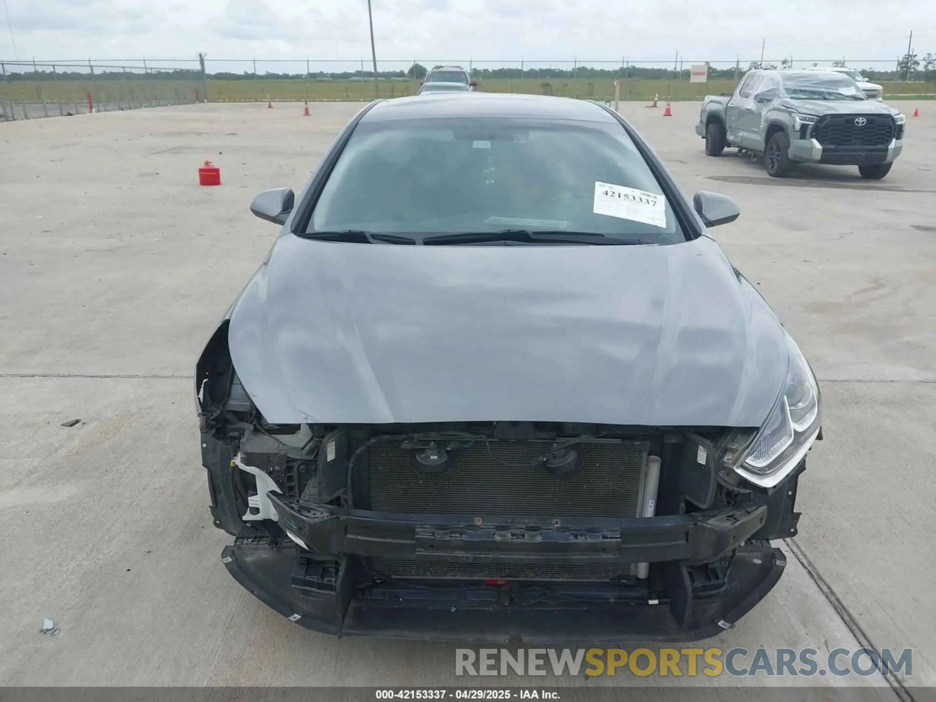 12 Photograph of a damaged car 5NPE24AF0KH777648 HYUNDAI SONATA 2019