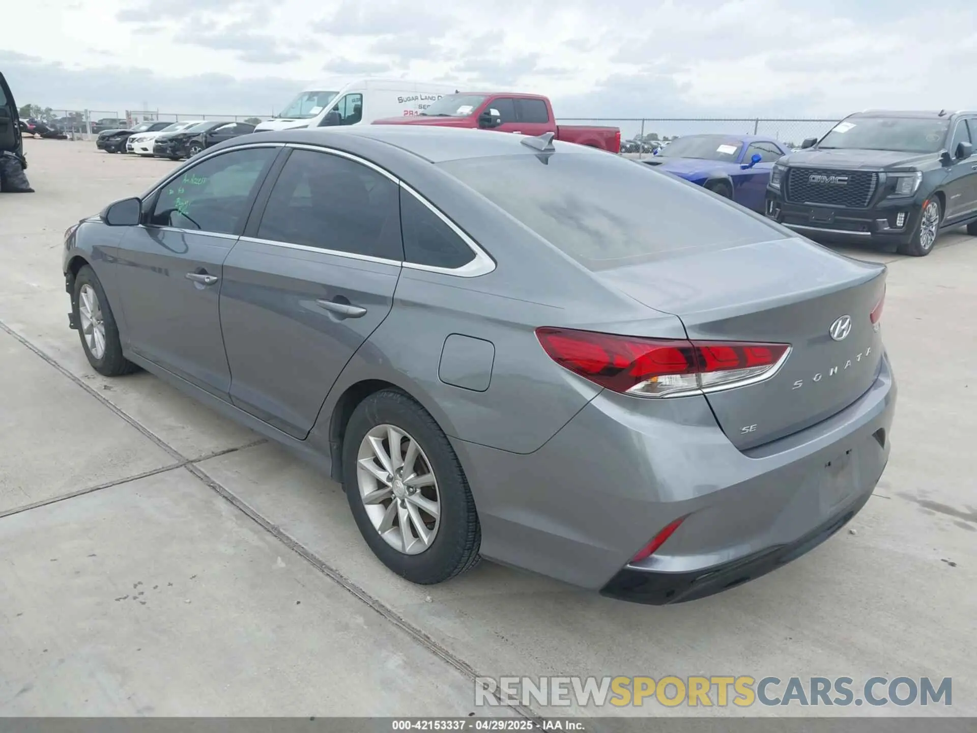 3 Photograph of a damaged car 5NPE24AF0KH777648 HYUNDAI SONATA 2019