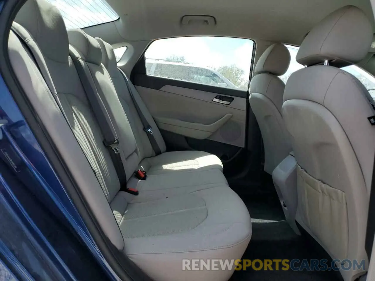 10 Photograph of a damaged car 5NPE24AF0KH806100 HYUNDAI SONATA 2019