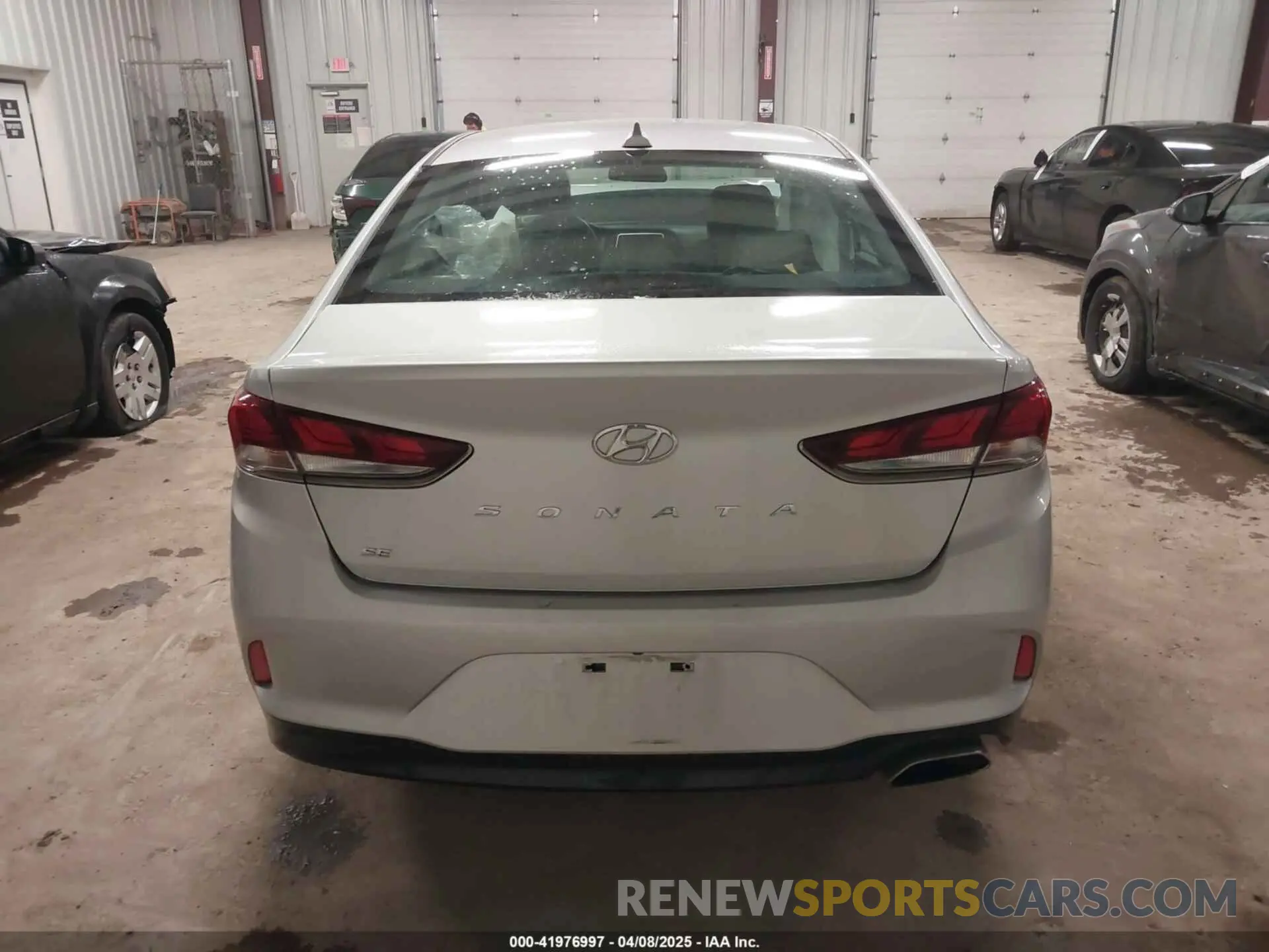 15 Фотография поврежденного автомобиля 5NPE24AF1KH744982 HYUNDAI SONATA 2019
