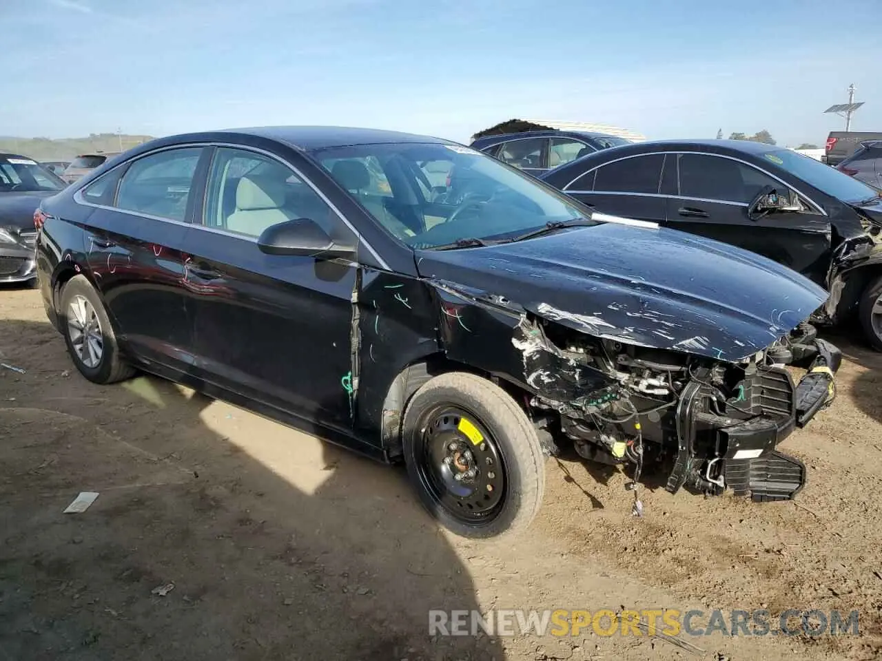 4 Photograph of a damaged car 5NPE24AF1KH749602 HYUNDAI SONATA 2019