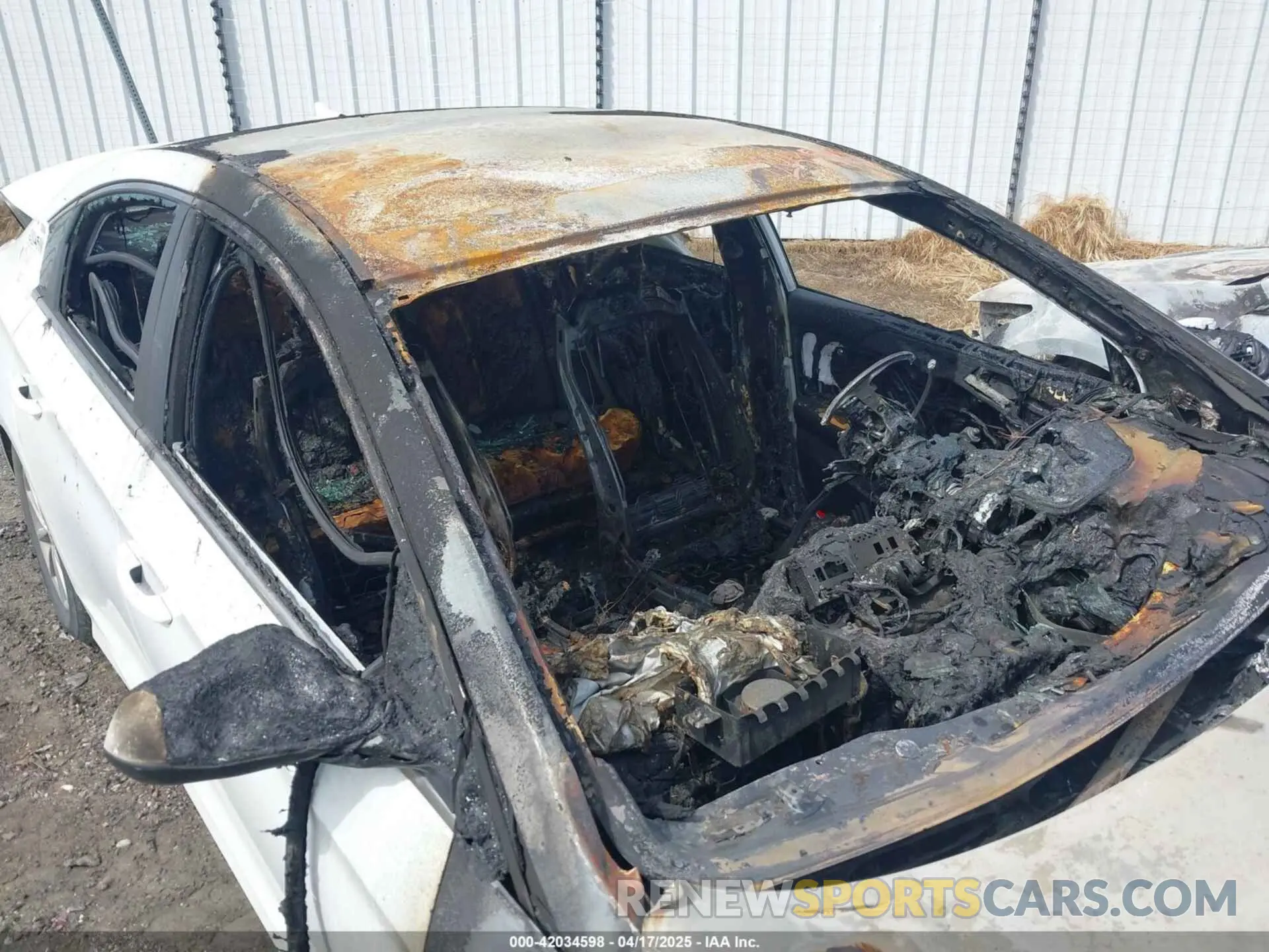 13 Photograph of a damaged car 5NPE24AF1KH751737 HYUNDAI SONATA 2019