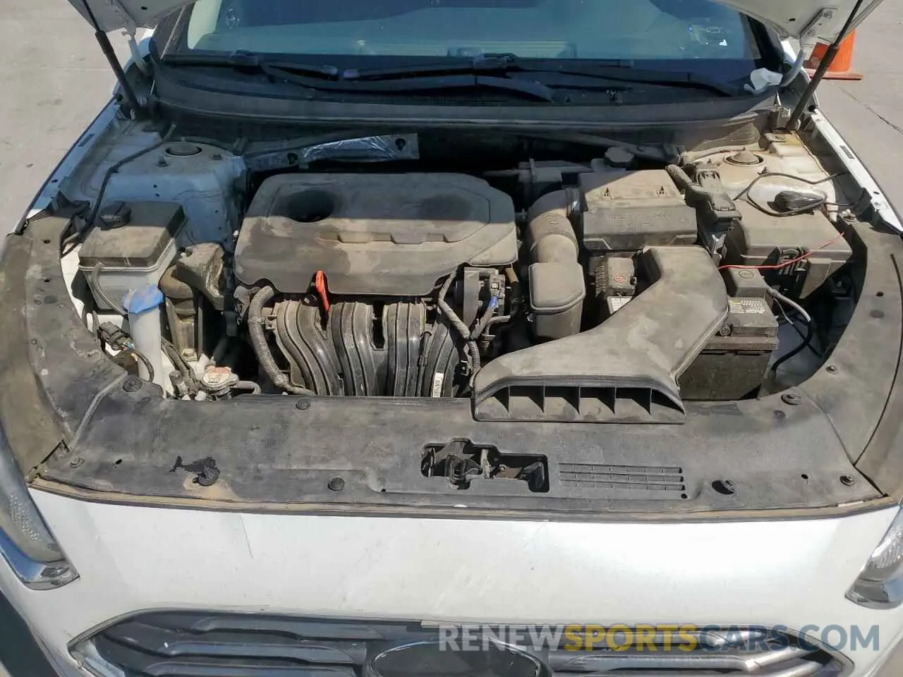 11 Photograph of a damaged car 5NPE24AF1KH756470 HYUNDAI SONATA 2019