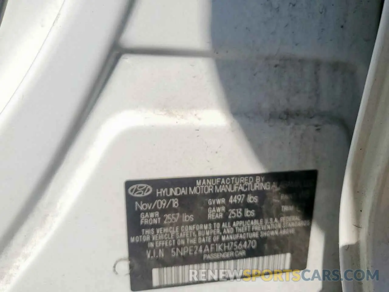12 Photograph of a damaged car 5NPE24AF1KH756470 HYUNDAI SONATA 2019
