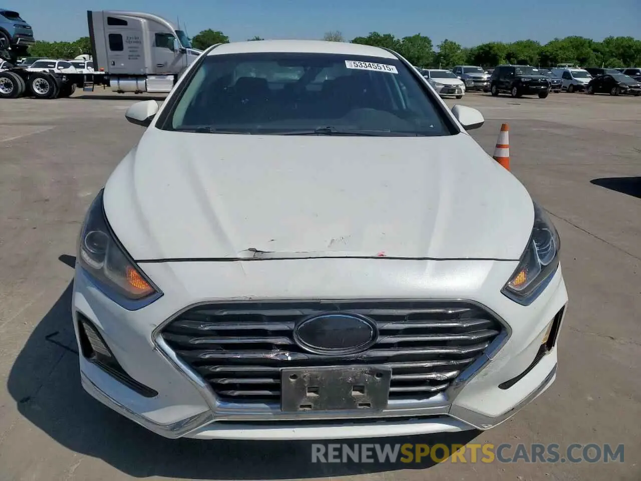 5 Photograph of a damaged car 5NPE24AF1KH756470 HYUNDAI SONATA 2019