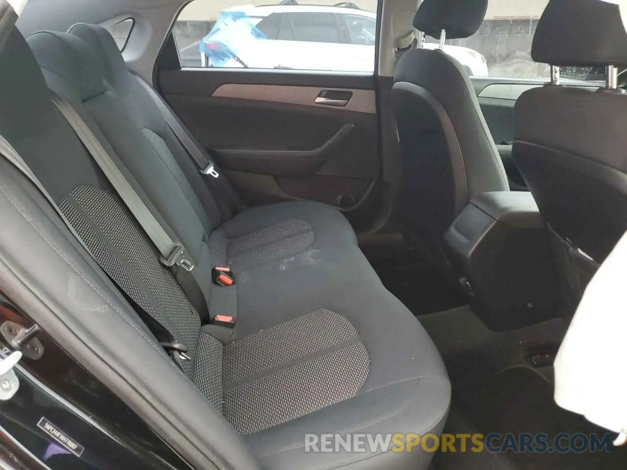 10 Photograph of a damaged car 5NPE24AF1KH776007 HYUNDAI SONATA 2019