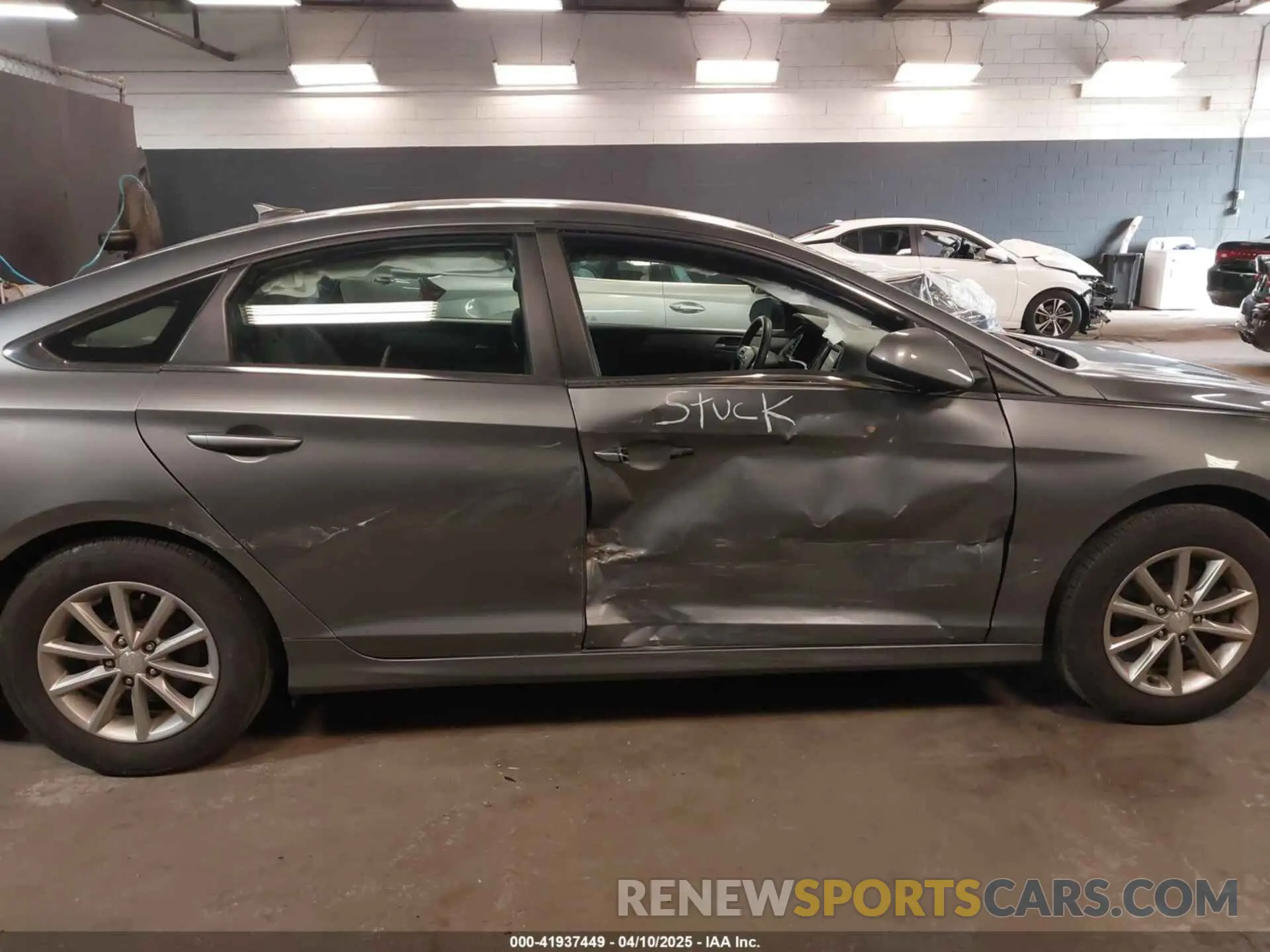 13 Photograph of a damaged car 5NPE24AF2KH734400 HYUNDAI SONATA 2019