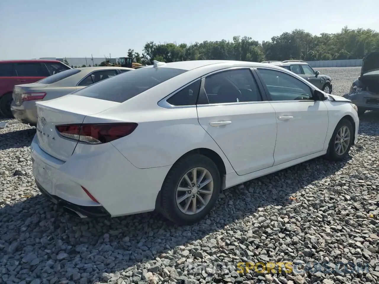 3 Photograph of a damaged car 5NPE24AF2KH751424 HYUNDAI SONATA 2019