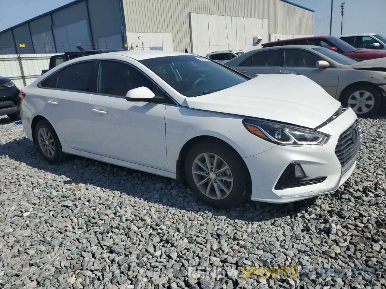 4 Photograph of a damaged car 5NPE24AF2KH751424 HYUNDAI SONATA 2019