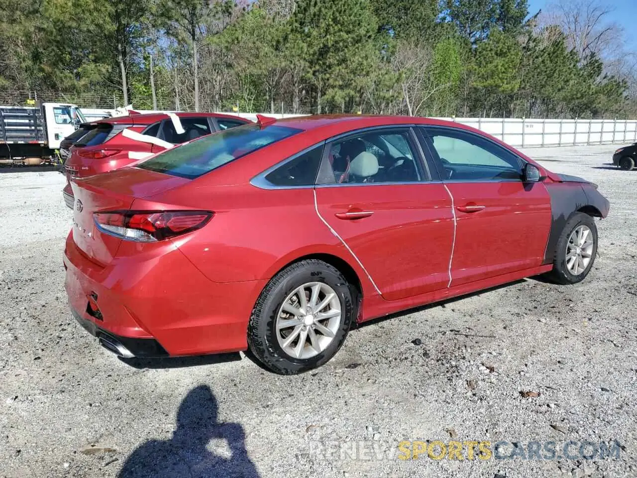 3 Фотография поврежденного автомобиля 5NPE24AF2KH751522 HYUNDAI SONATA 2019
