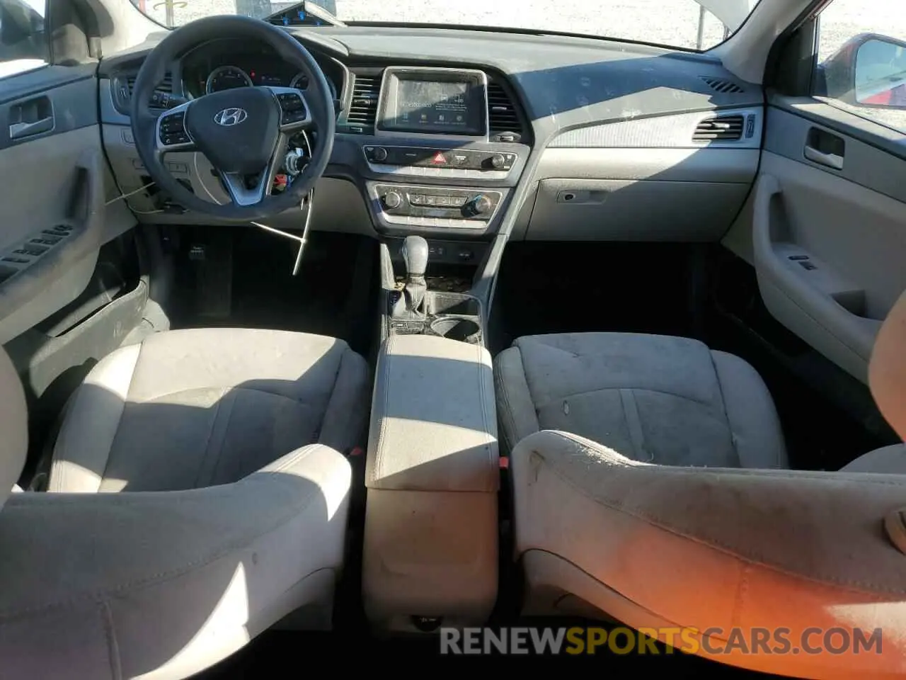 8 Фотография поврежденного автомобиля 5NPE24AF2KH751522 HYUNDAI SONATA 2019