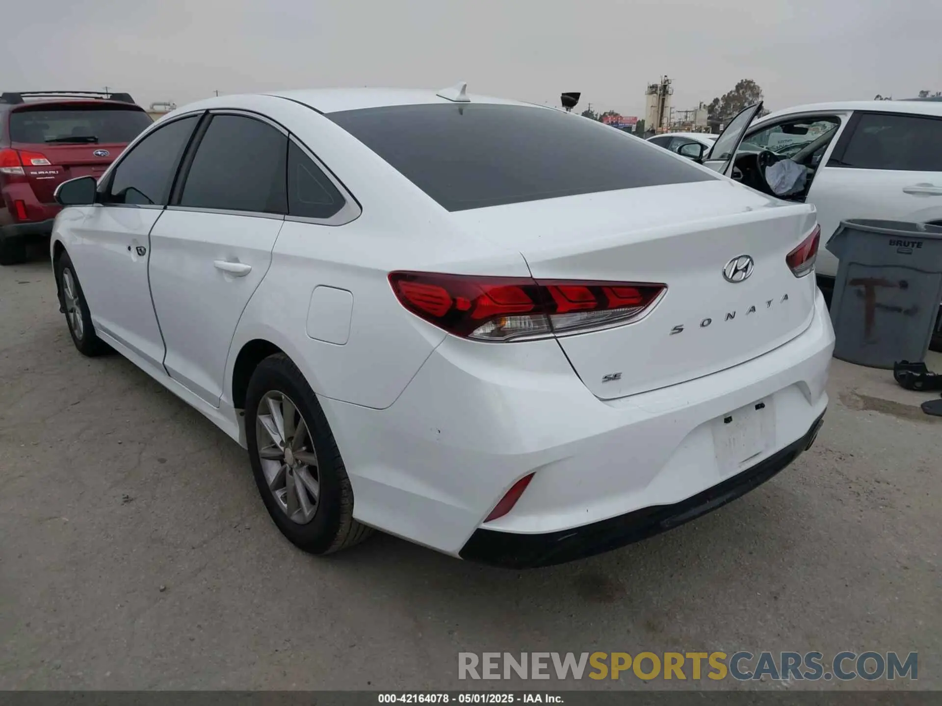 3 Фотография поврежденного автомобиля 5NPE24AF2KH753870 HYUNDAI SONATA 2019