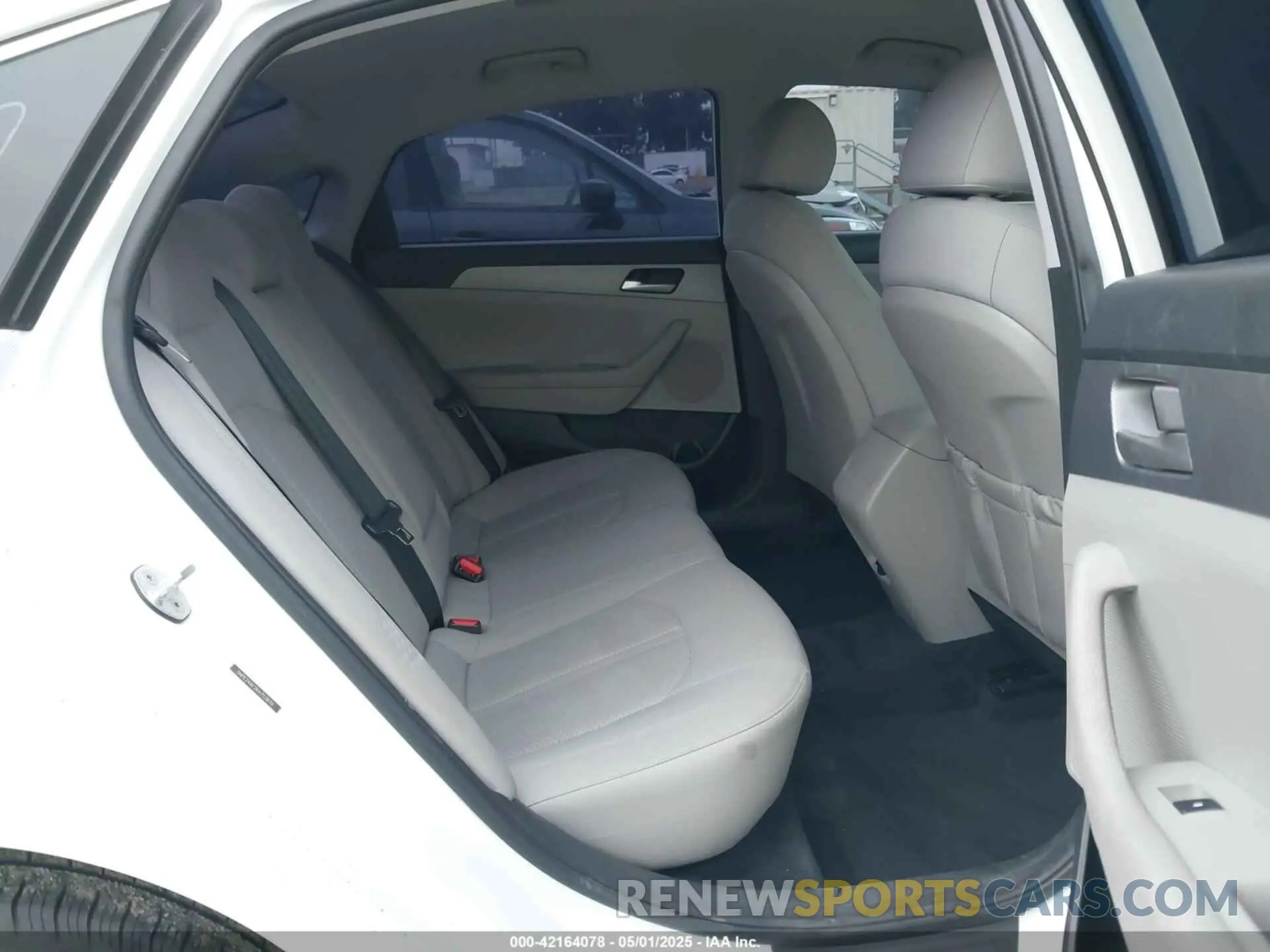 8 Фотография поврежденного автомобиля 5NPE24AF2KH753870 HYUNDAI SONATA 2019