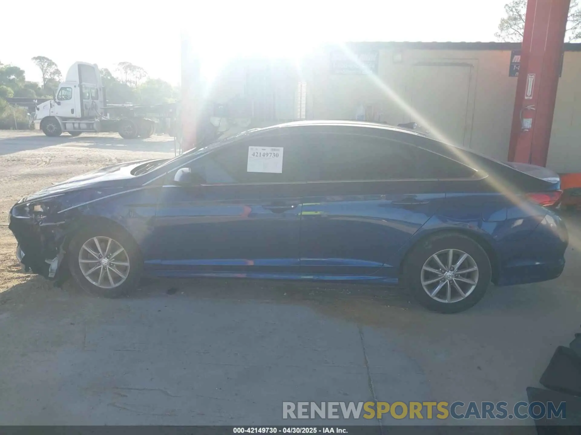 13 Фотография поврежденного автомобиля 5NPE24AF2KH780972 HYUNDAI SONATA 2019
