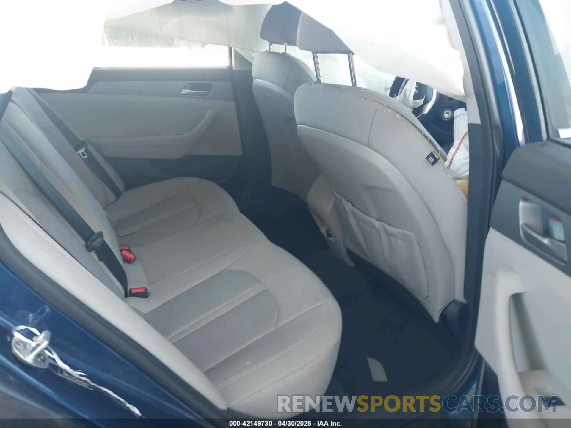 8 Фотография поврежденного автомобиля 5NPE24AF2KH780972 HYUNDAI SONATA 2019