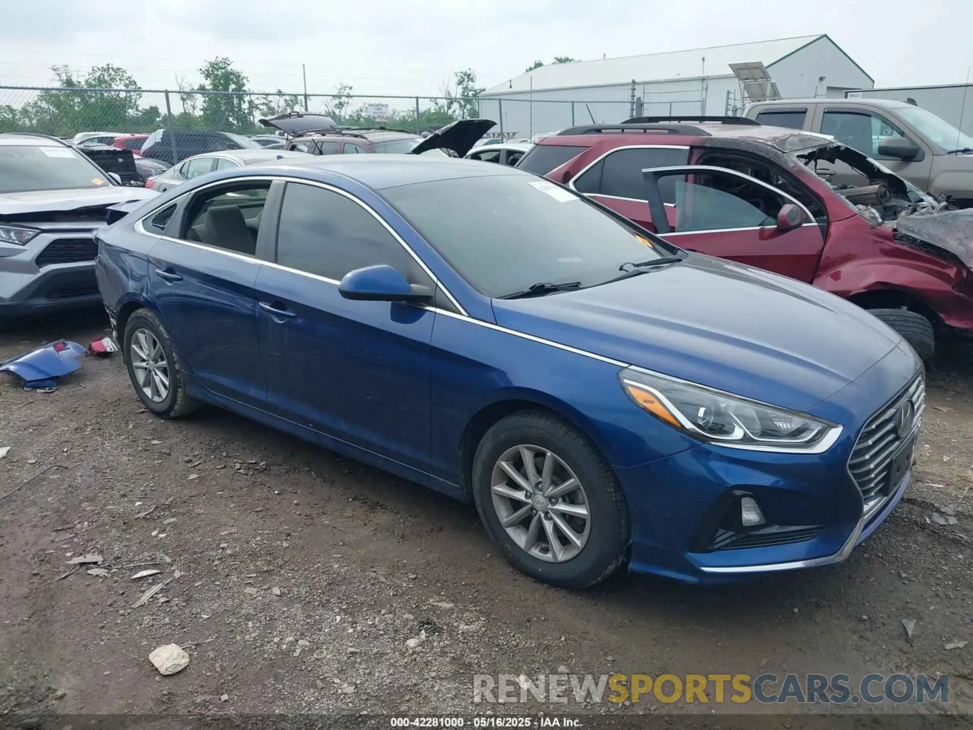 1 Фотография поврежденного автомобиля 5NPE24AF2KH789977 HYUNDAI SONATA 2019