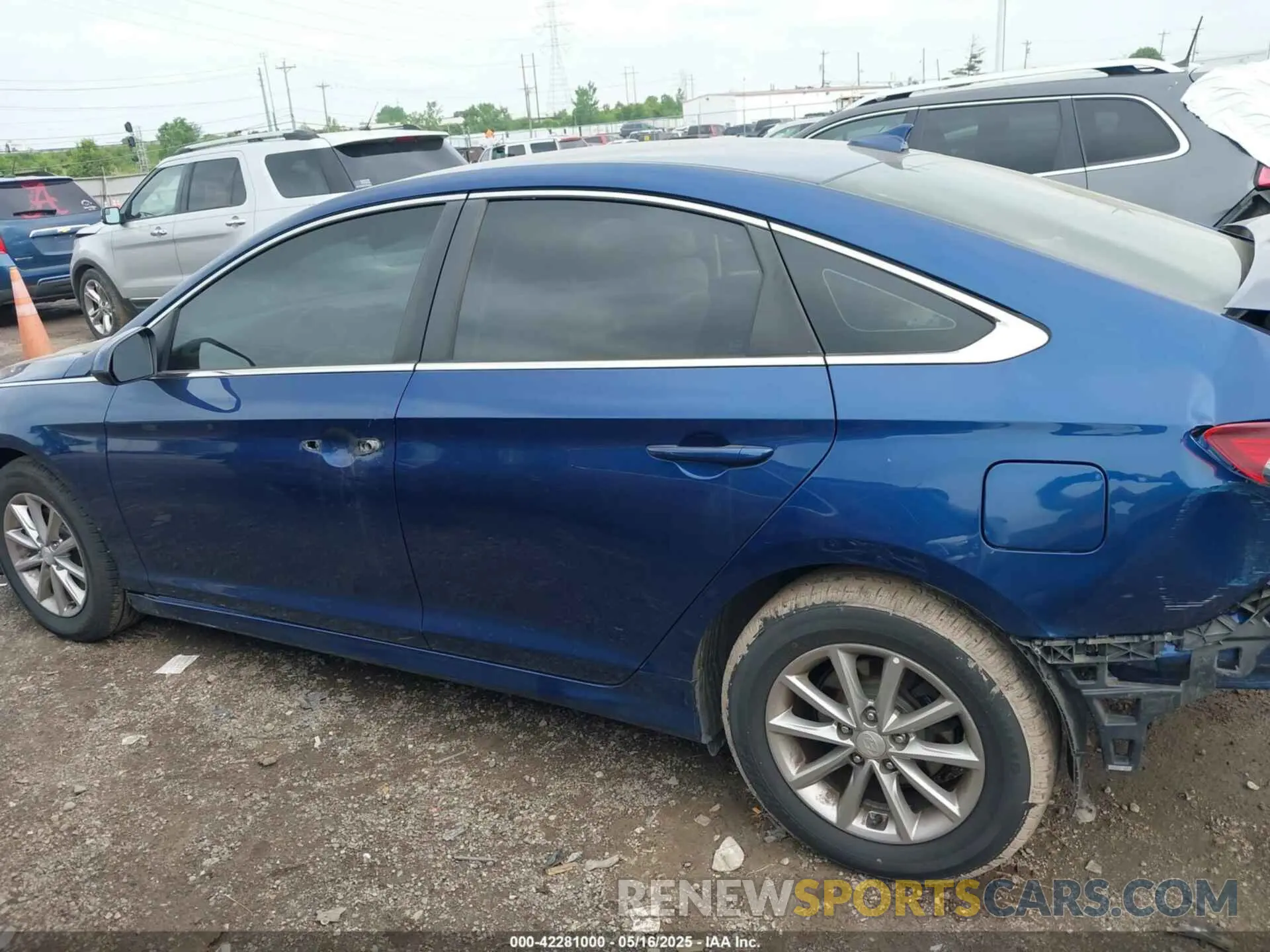 14 Фотография поврежденного автомобиля 5NPE24AF2KH789977 HYUNDAI SONATA 2019
