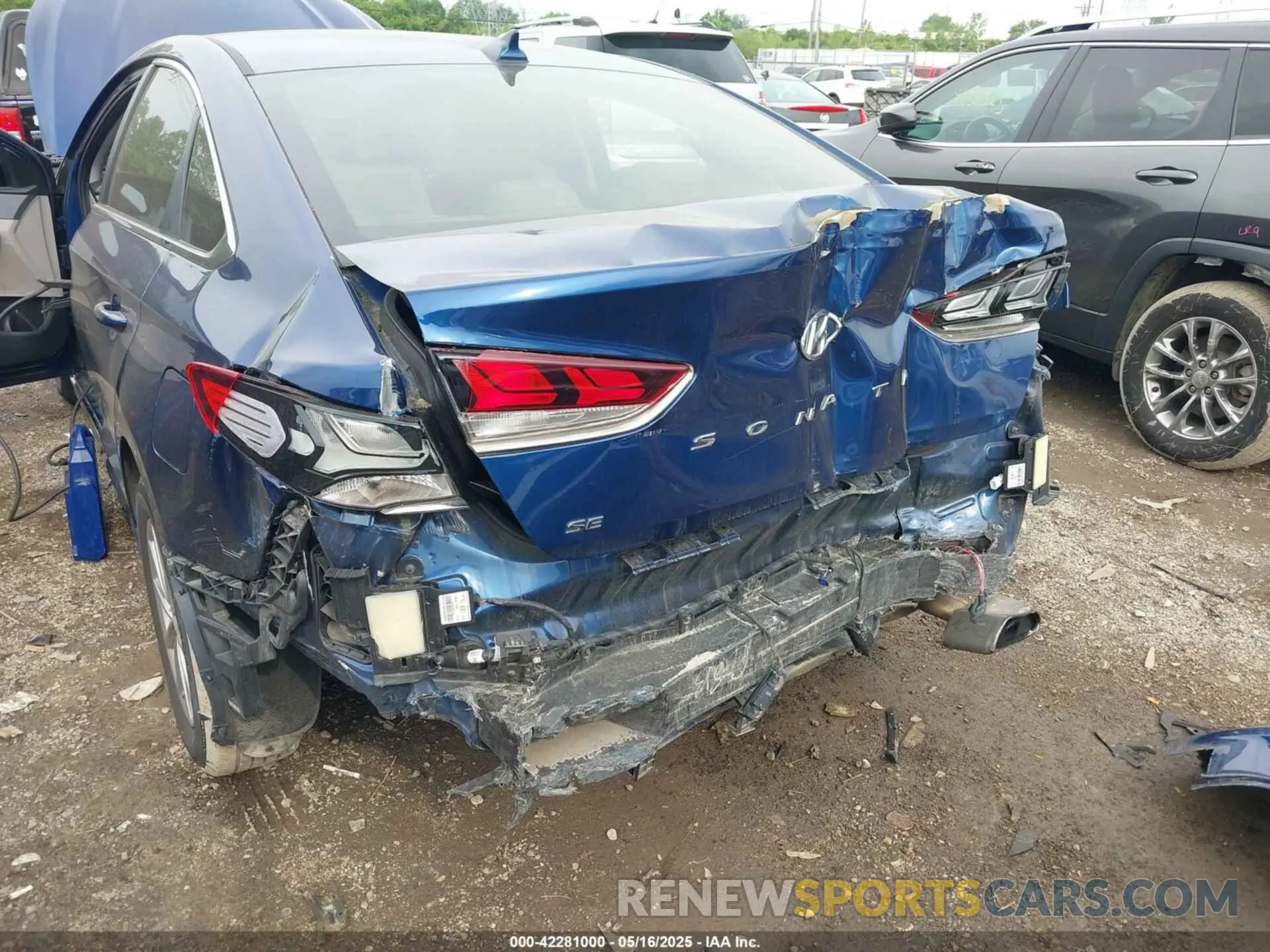 6 Фотография поврежденного автомобиля 5NPE24AF2KH789977 HYUNDAI SONATA 2019