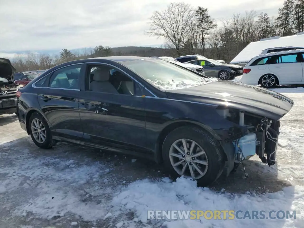 4 Photograph of a damaged car 5NPE24AF2KH796153 HYUNDAI SONATA 2019