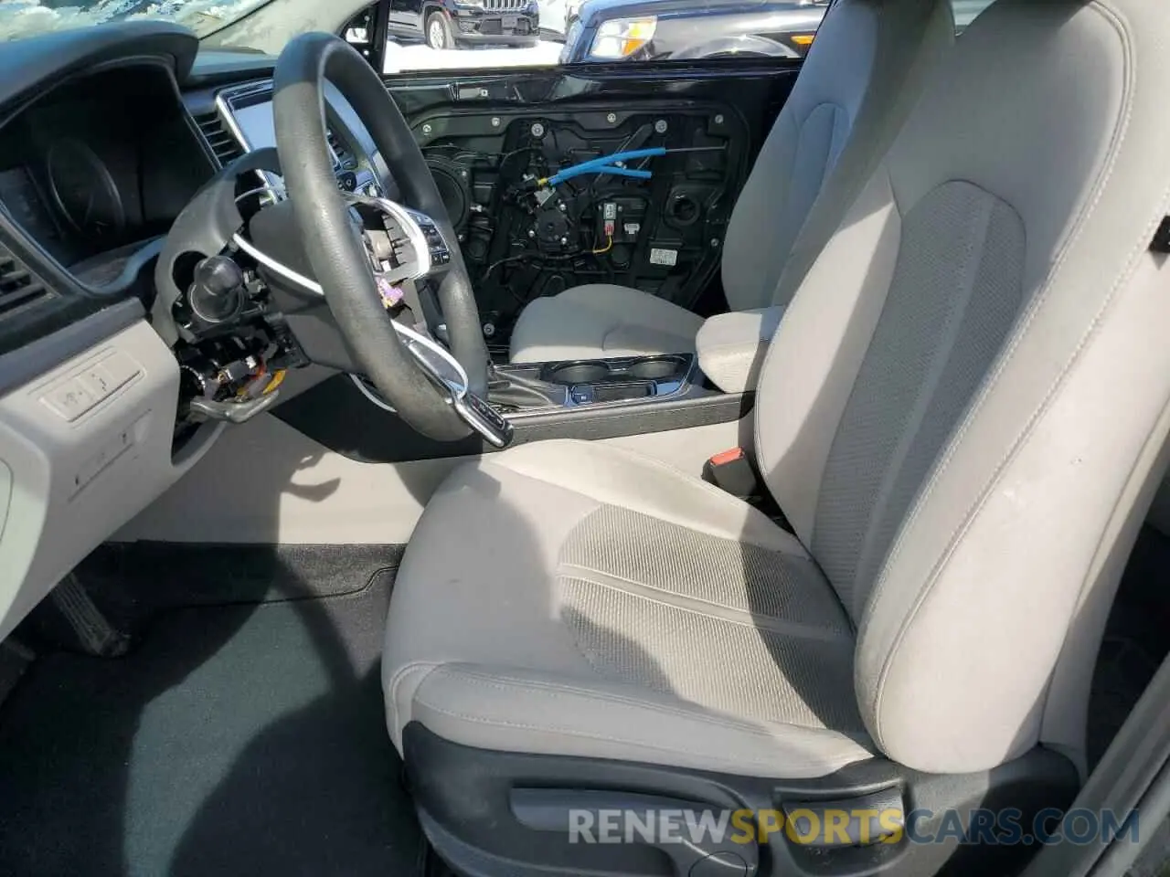 7 Photograph of a damaged car 5NPE24AF2KH796153 HYUNDAI SONATA 2019