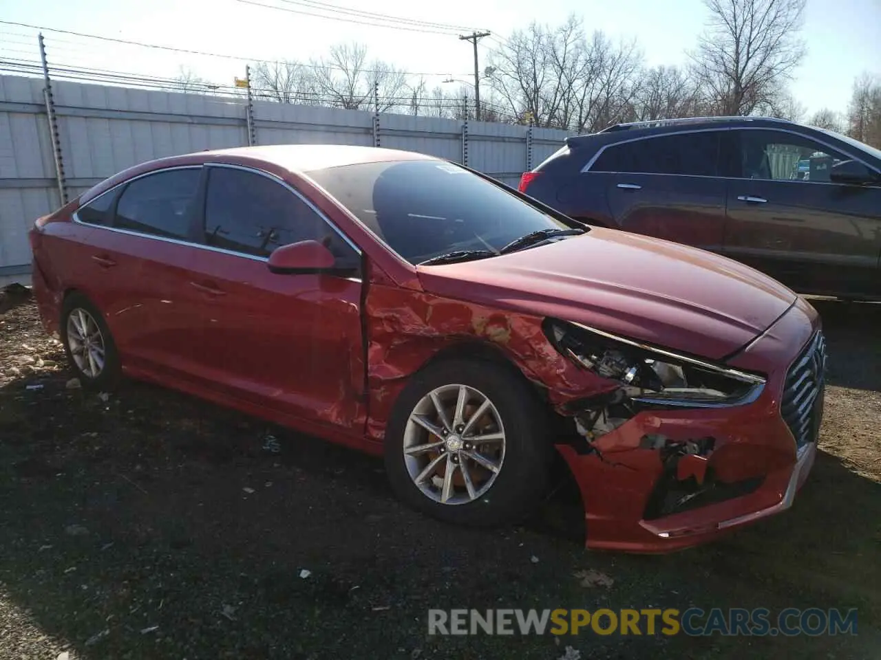 4 Photograph of a damaged car 5NPE24AF2KH812190 HYUNDAI SONATA 2019