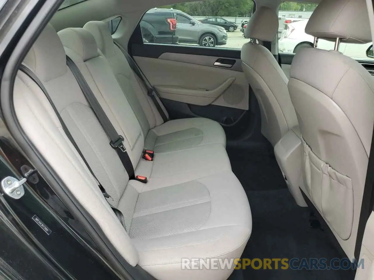 11 Photograph of a damaged car 5NPE24AF3KH729691 HYUNDAI SONATA 2019