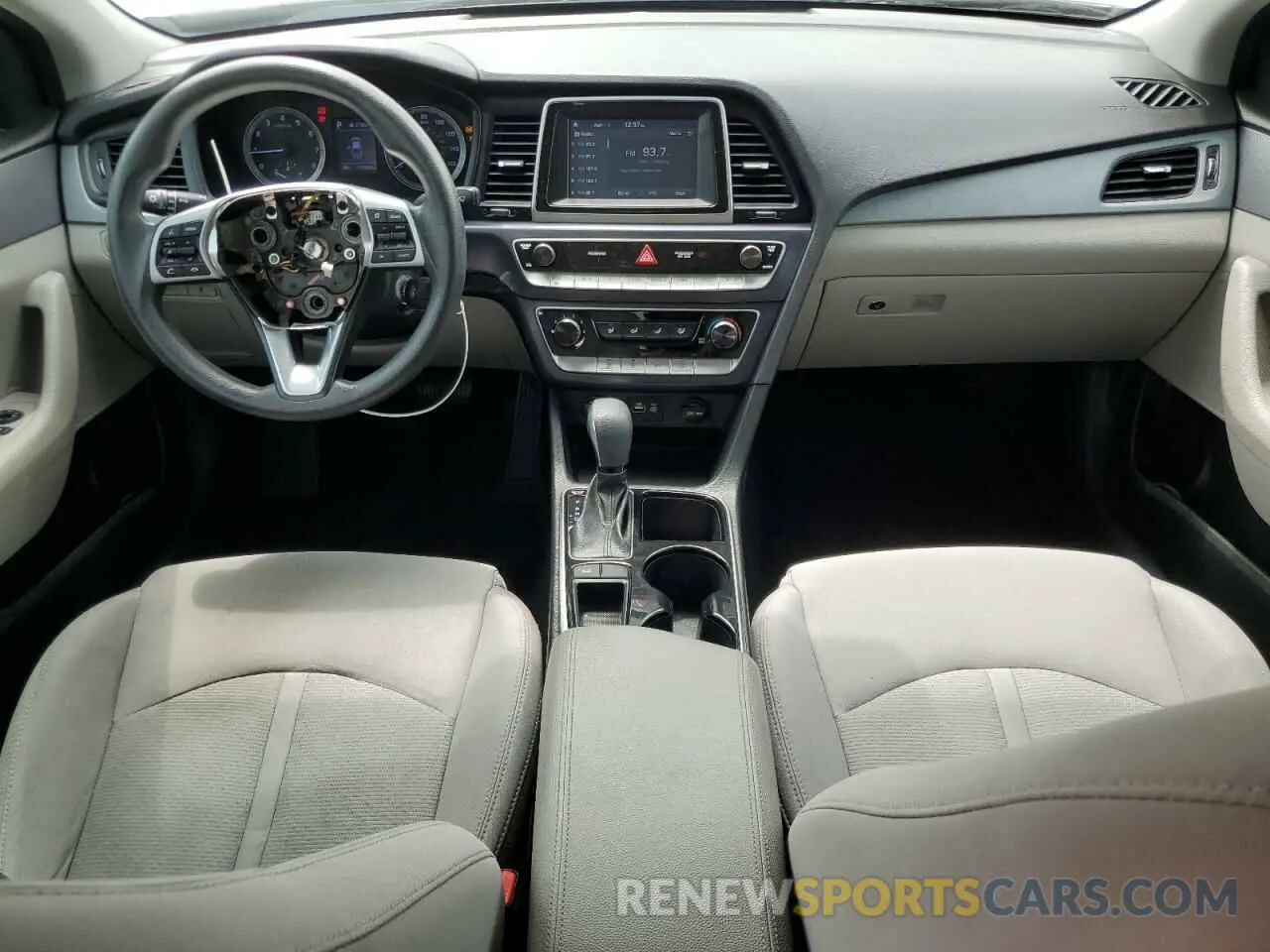 8 Photograph of a damaged car 5NPE24AF3KH729691 HYUNDAI SONATA 2019