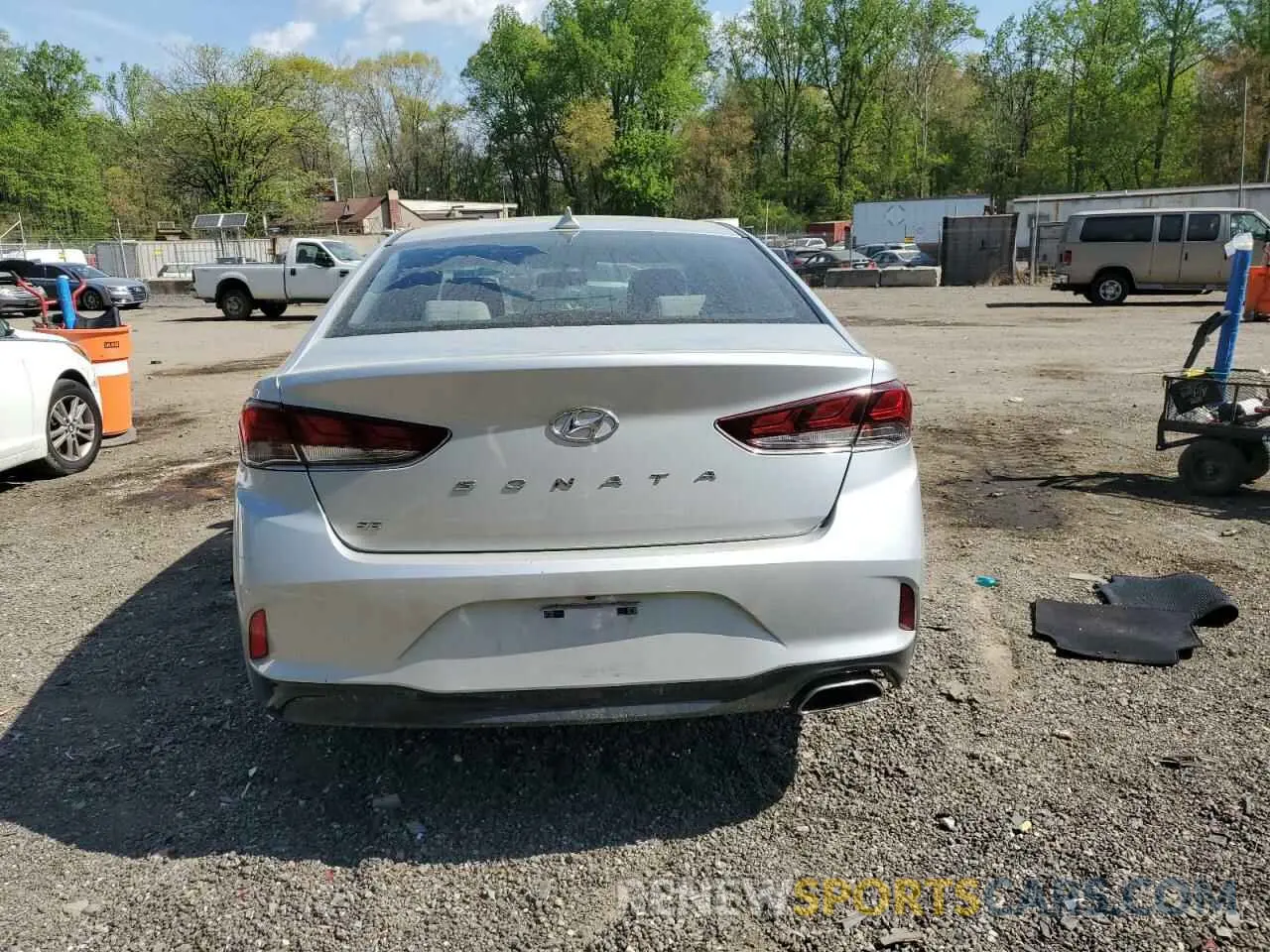 6 Photograph of a damaged car 5NPE24AF3KH733045 HYUNDAI SONATA 2019