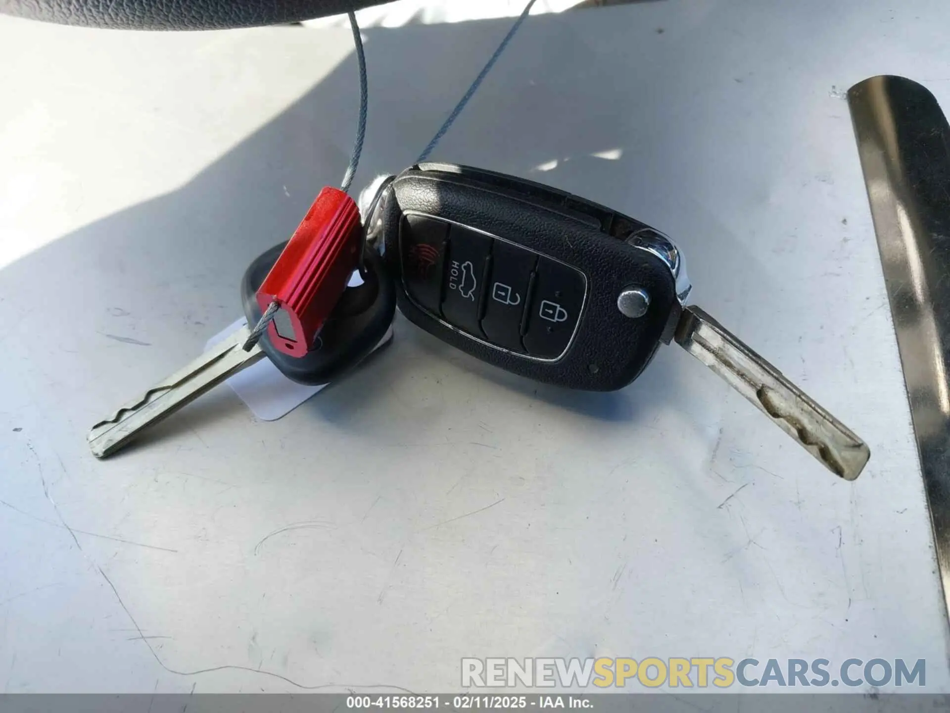 11 Фотография поврежденного автомобиля 5NPE24AF3KH738066 HYUNDAI SONATA 2019