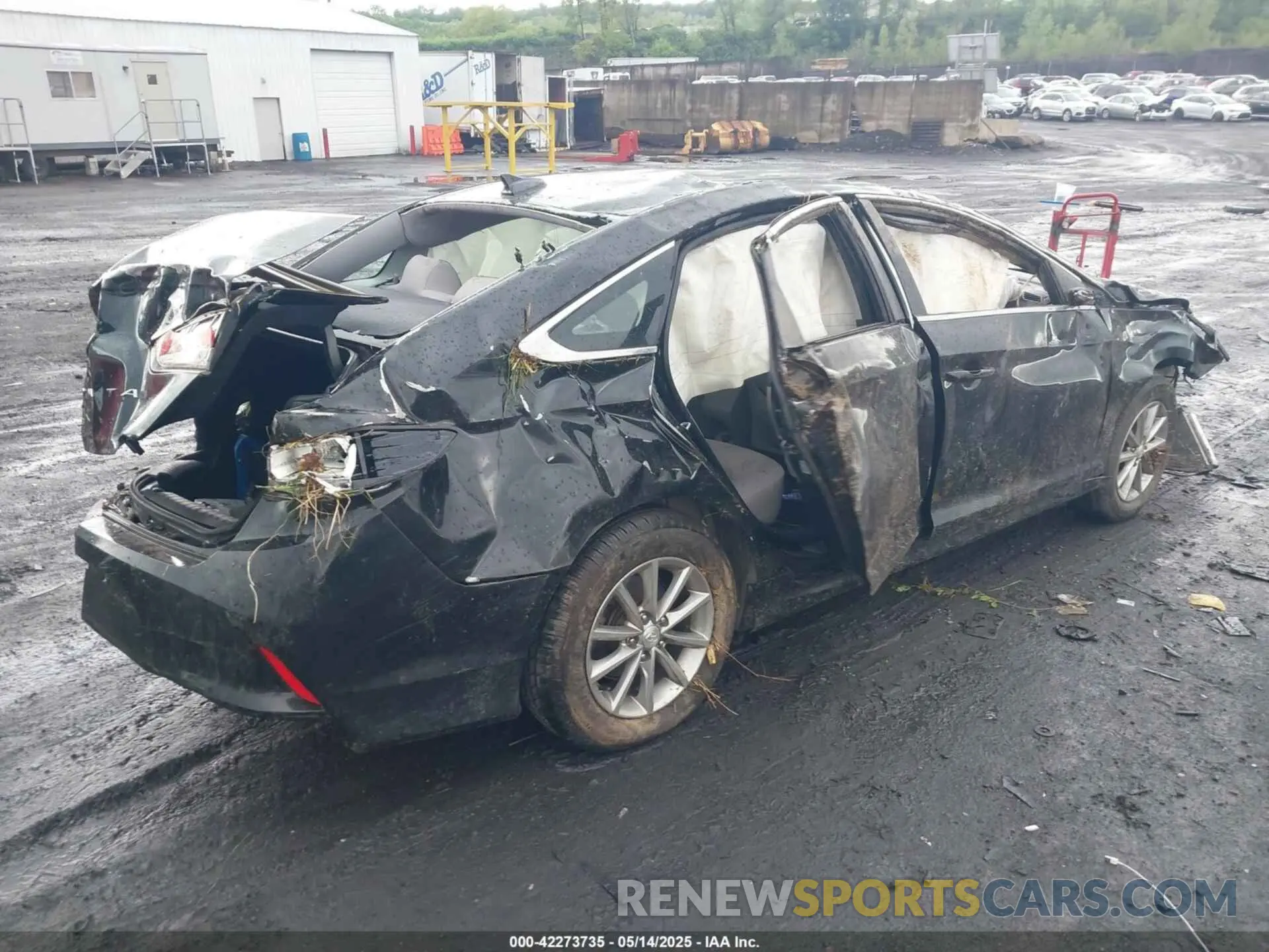 4 Photograph of a damaged car 5NPE24AF3KH780396 HYUNDAI SONATA 2019