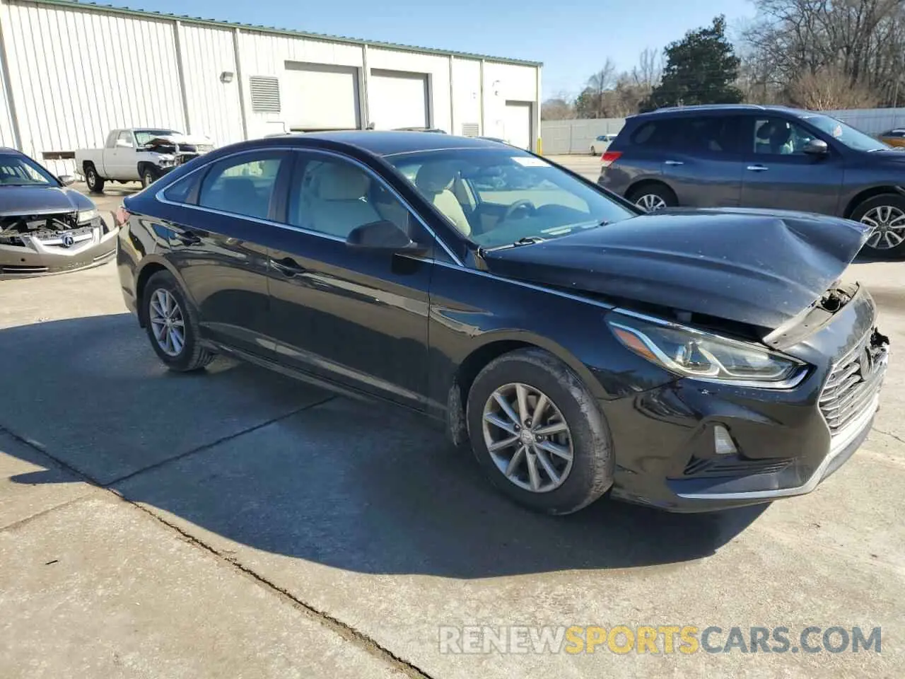 4 Photograph of a damaged car 5NPE24AF3KH809105 HYUNDAI SONATA 2019