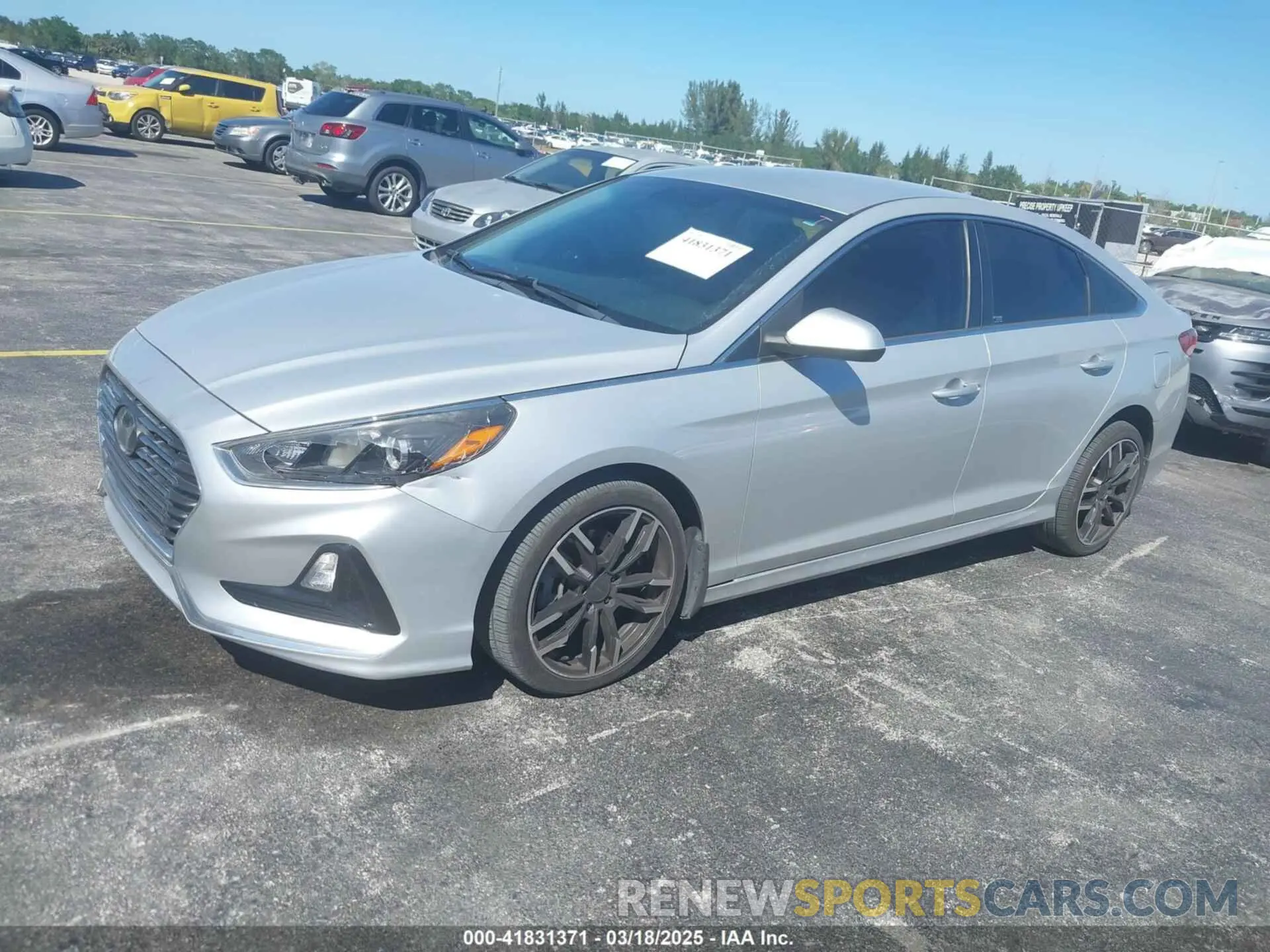 2 Photograph of a damaged car 5NPE24AF3KH810903 HYUNDAI SONATA 2019