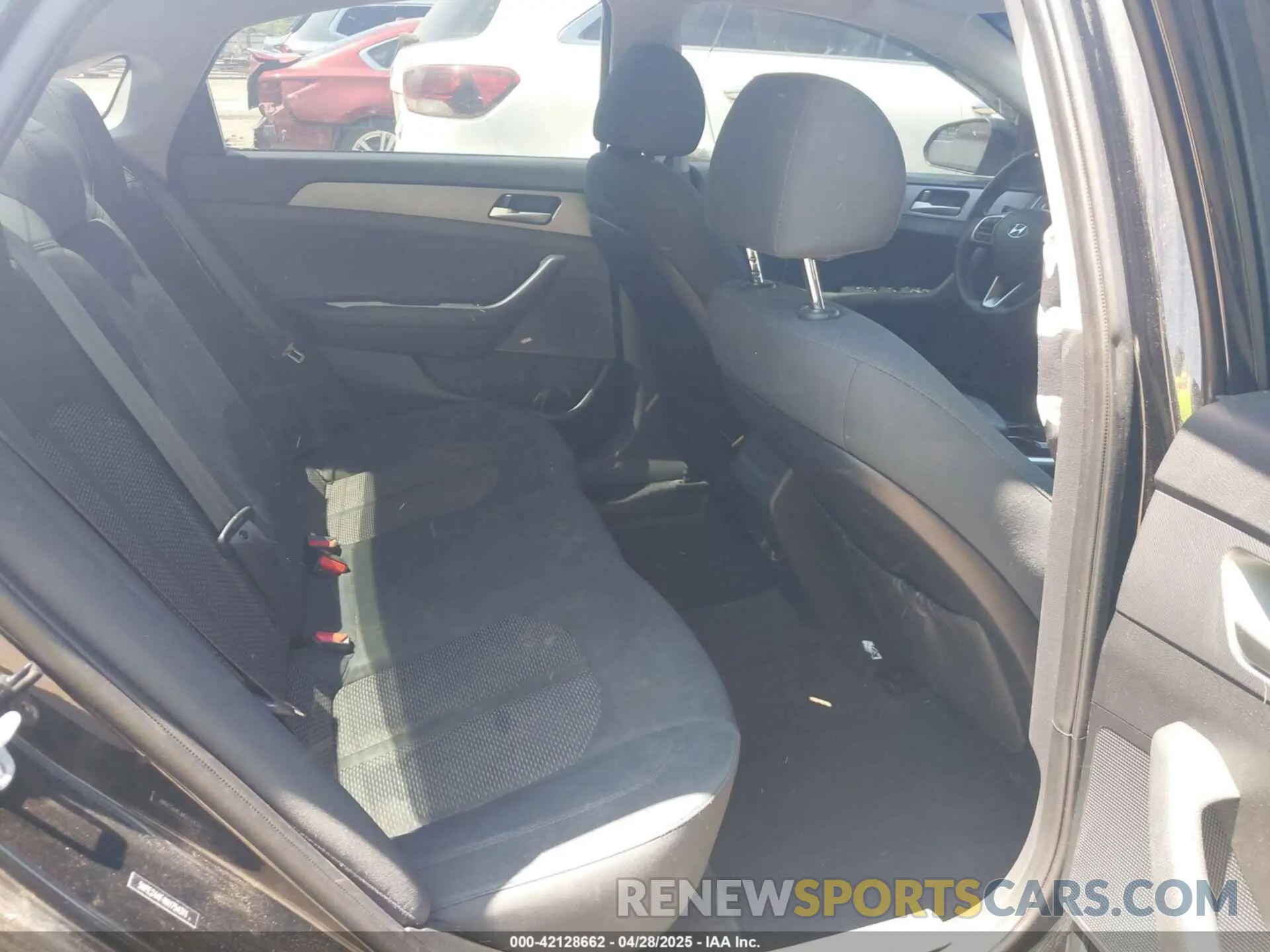 8 Фотография поврежденного автомобиля 5NPE24AF4KH754311 HYUNDAI SONATA 2019