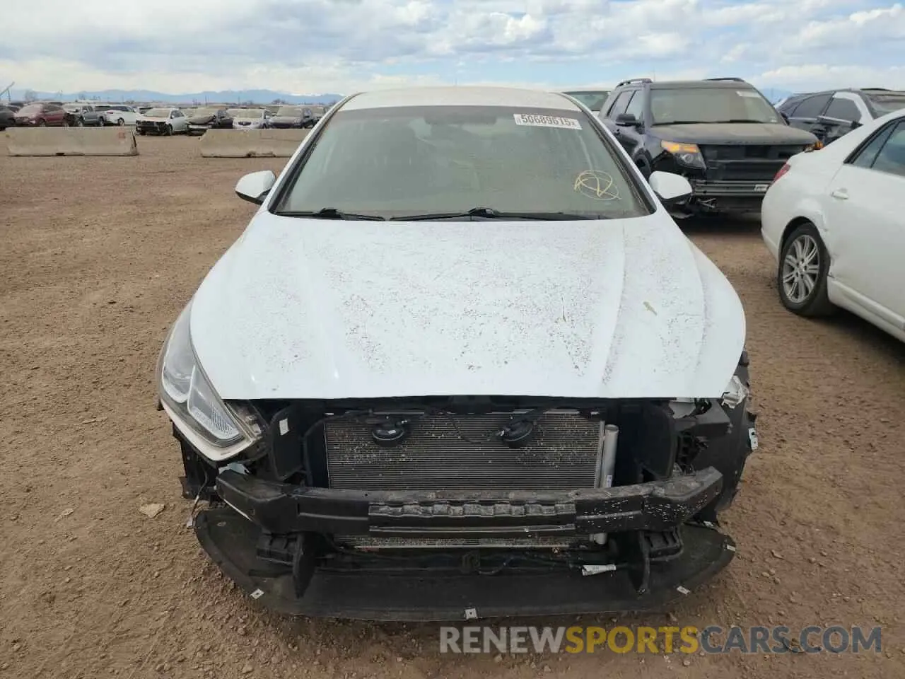 5 Photograph of a damaged car 5NPE24AF4KH766006 HYUNDAI SONATA 2019