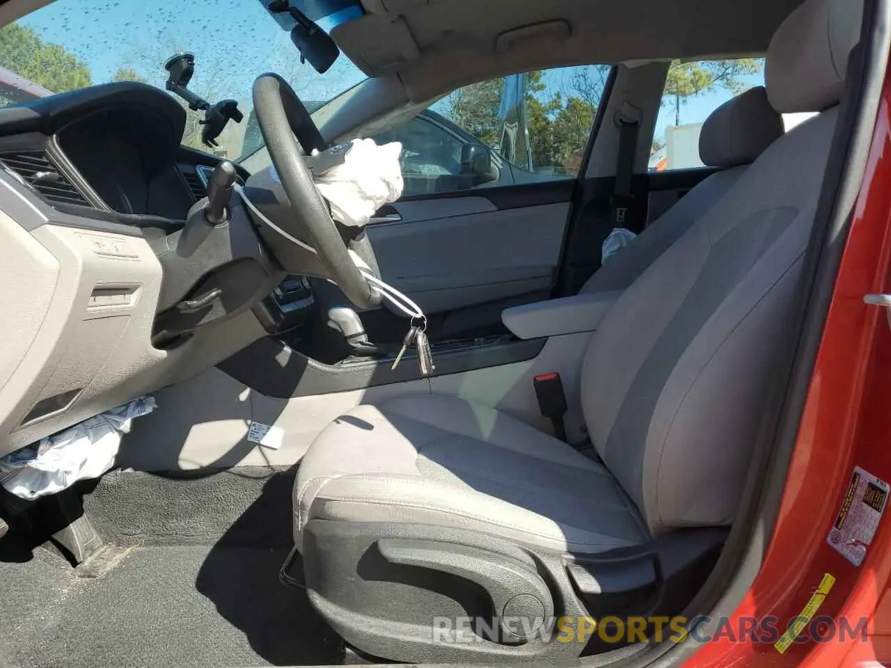 7 Photograph of a damaged car 5NPE24AF4KH797255 HYUNDAI SONATA 2019