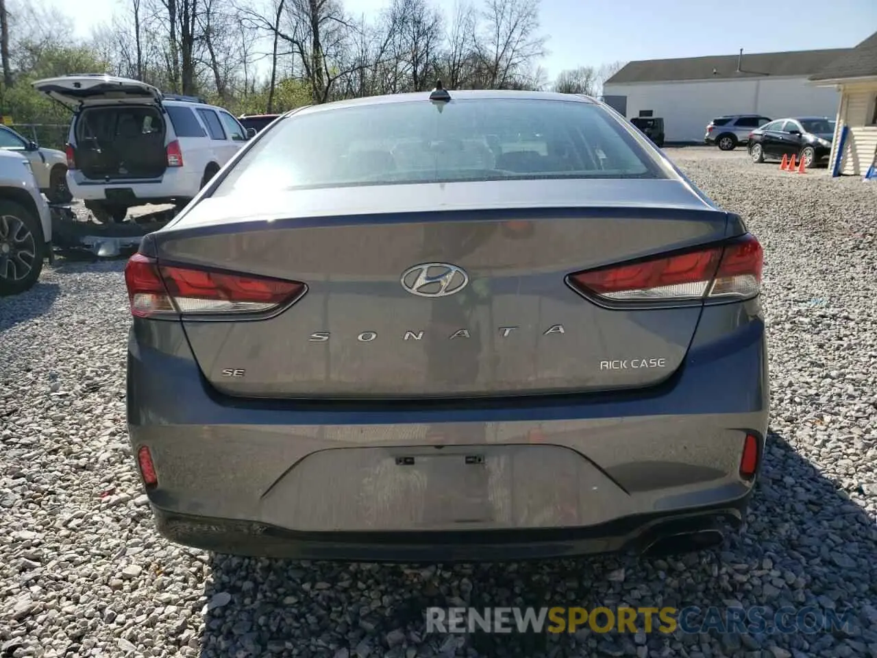6 Photograph of a damaged car 5NPE24AF4KH808609 HYUNDAI SONATA 2019