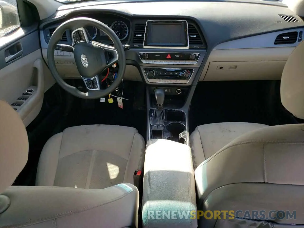 8 Photograph of a damaged car 5NPE24AF4KH808609 HYUNDAI SONATA 2019