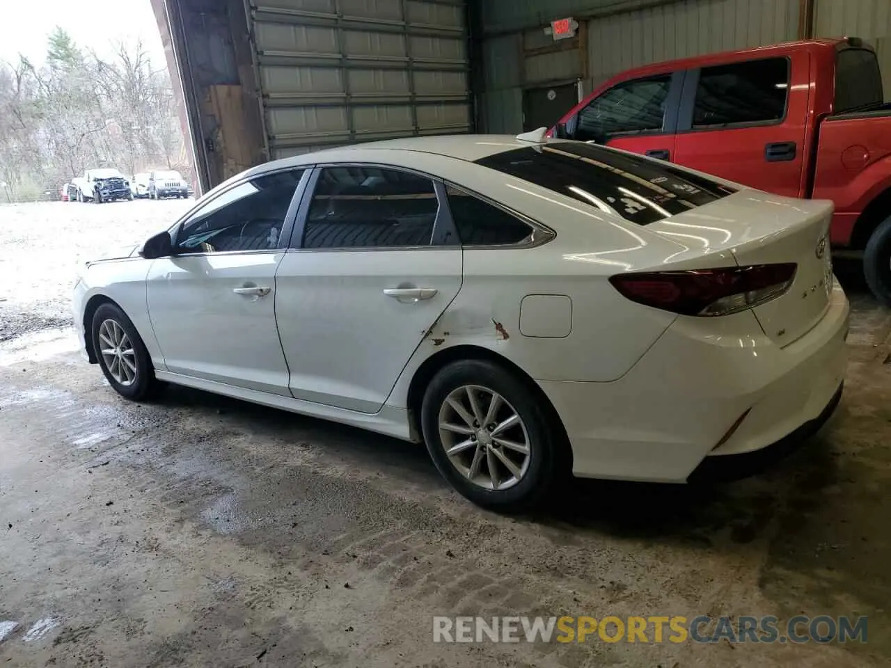 2 Photograph of a damaged car 5NPE24AF4KH818038 HYUNDAI SONATA 2019