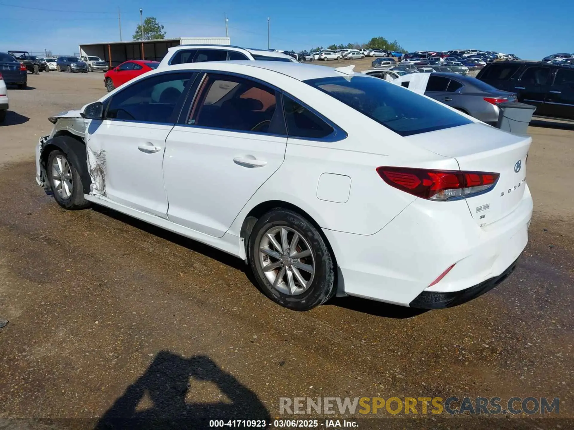 3 Фотография поврежденного автомобиля 5NPE24AF5KH738070 HYUNDAI SONATA 2019