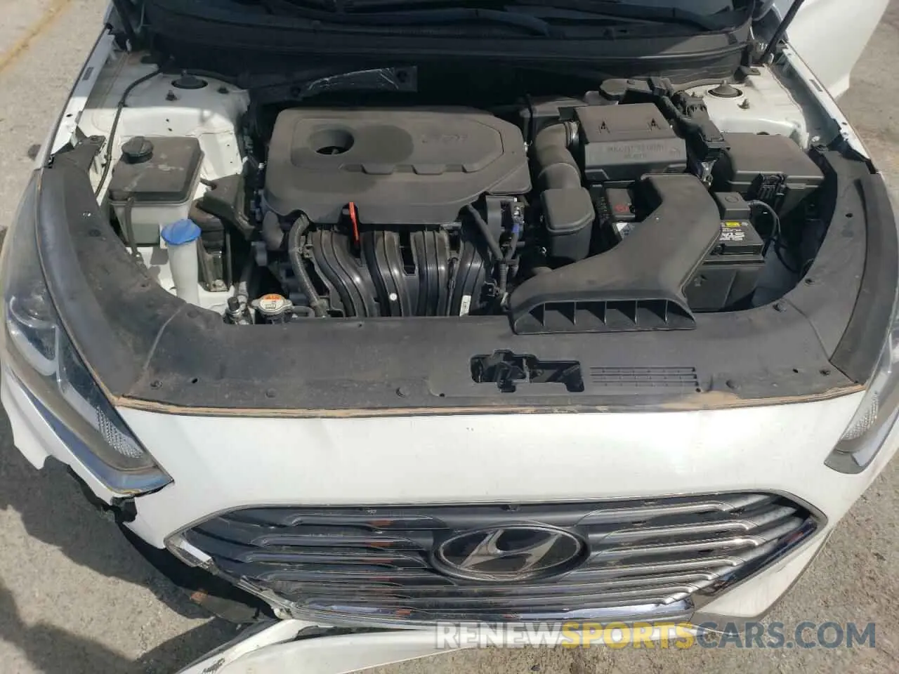 11 Photograph of a damaged car 5NPE24AF5KH759498 HYUNDAI SONATA 2019