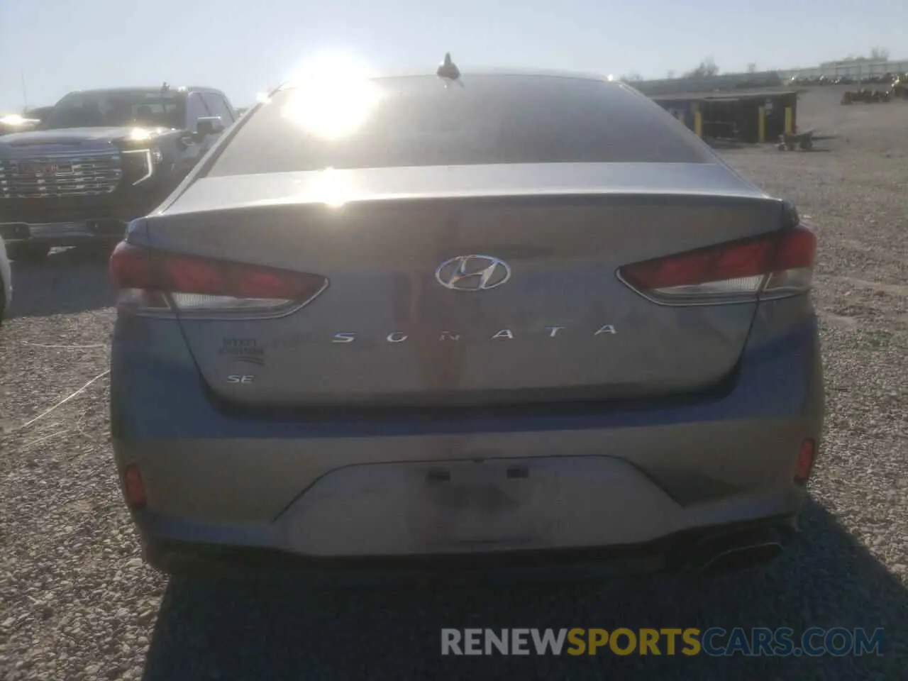 6 Photograph of a damaged car 5NPE24AF5KH785342 HYUNDAI SONATA 2019