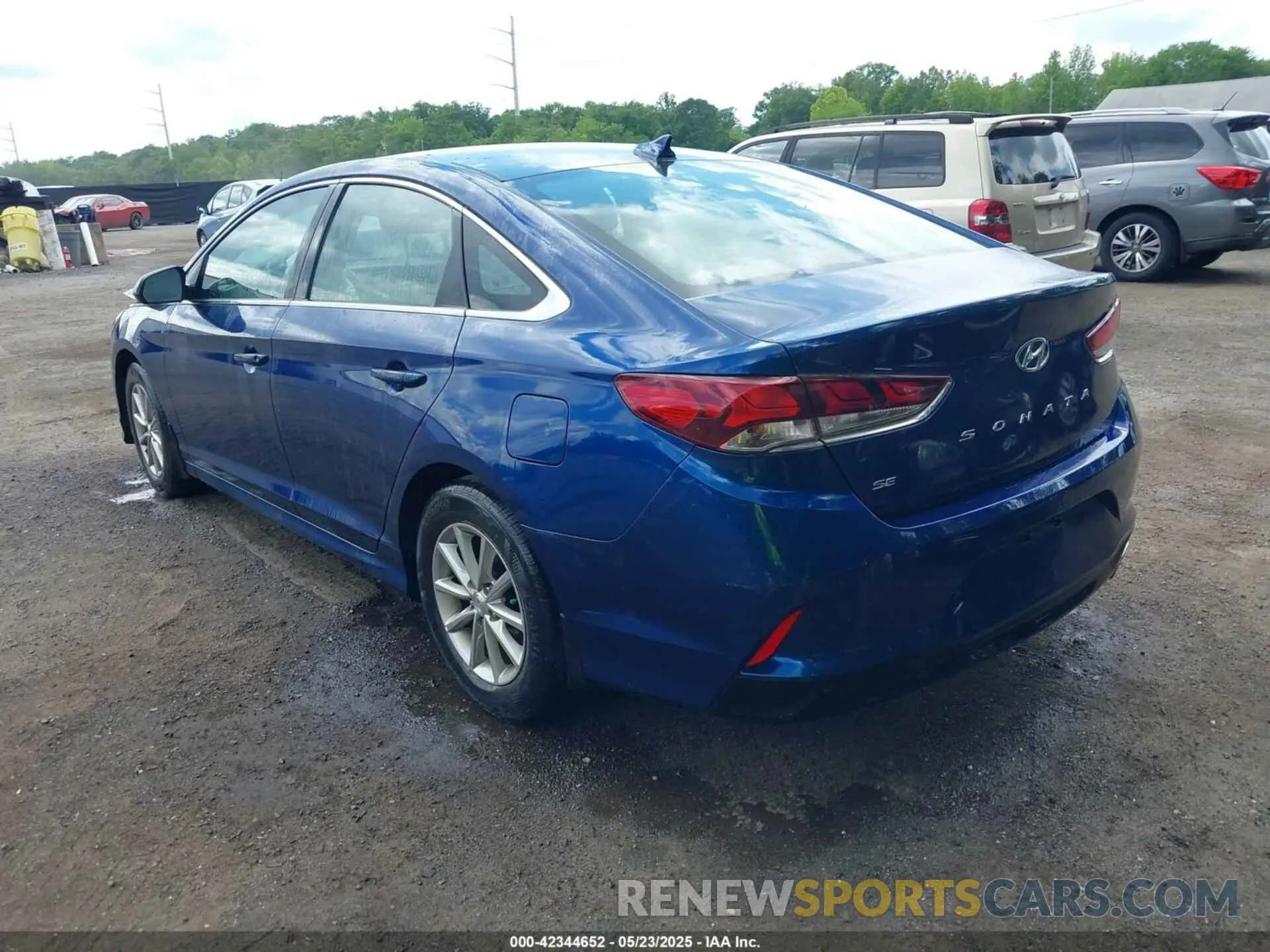 3 Photograph of a damaged car 5NPE24AF5KH790573 HYUNDAI SONATA 2019