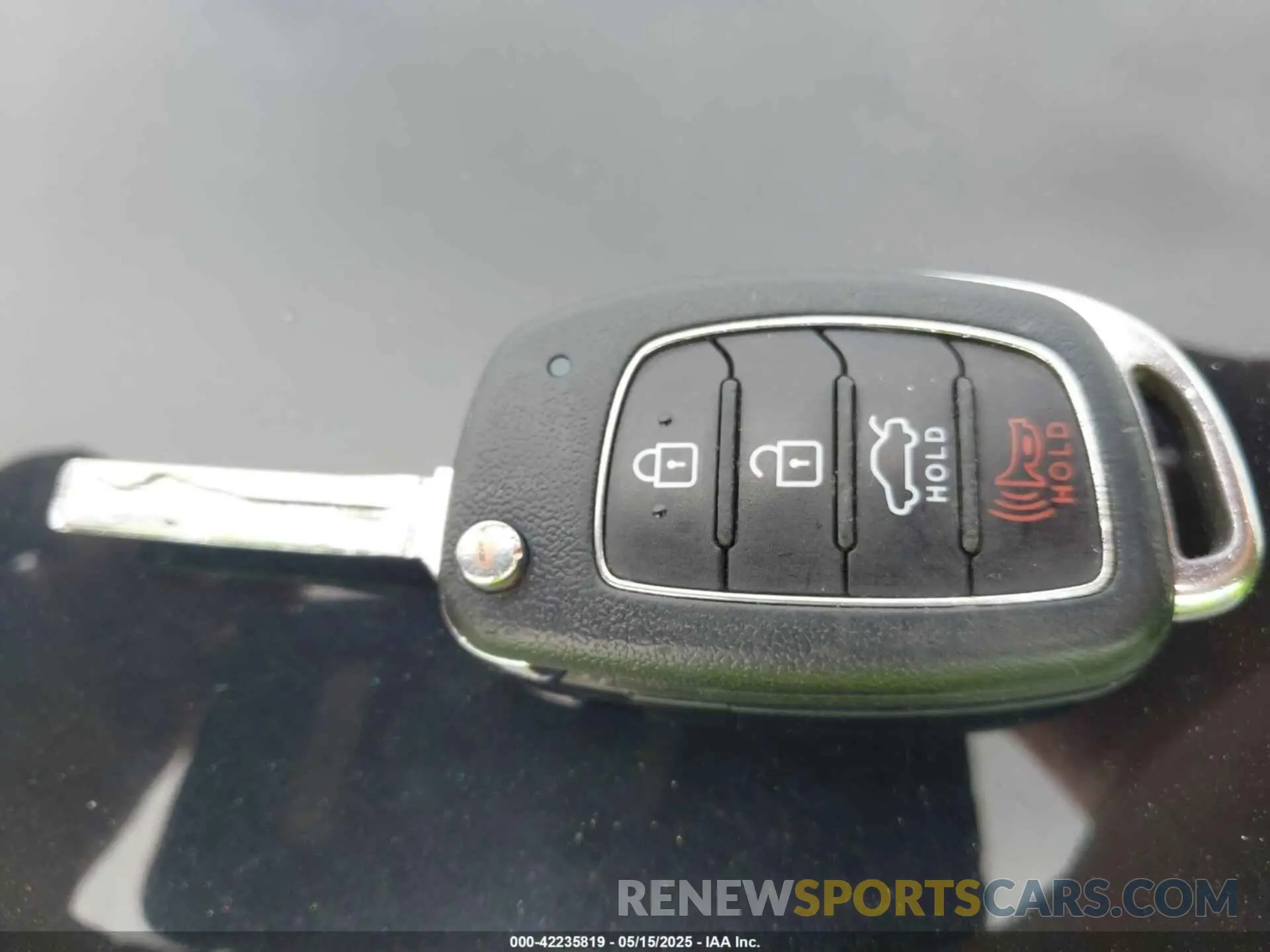 11 Фотография поврежденного автомобиля 5NPE24AF5KH805900 HYUNDAI SONATA 2019